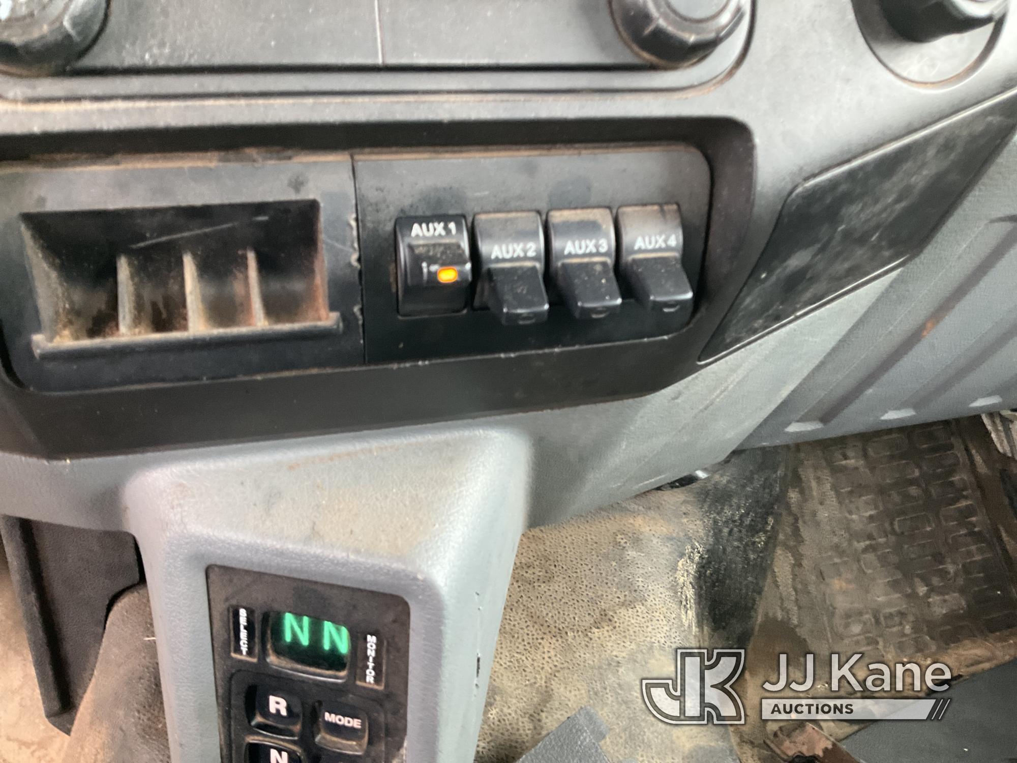 (Waxahachie, TX) Altec LR760E70, Over-Center Elevator Bucket mounted behind cab on 2013 Ford F750 Ch