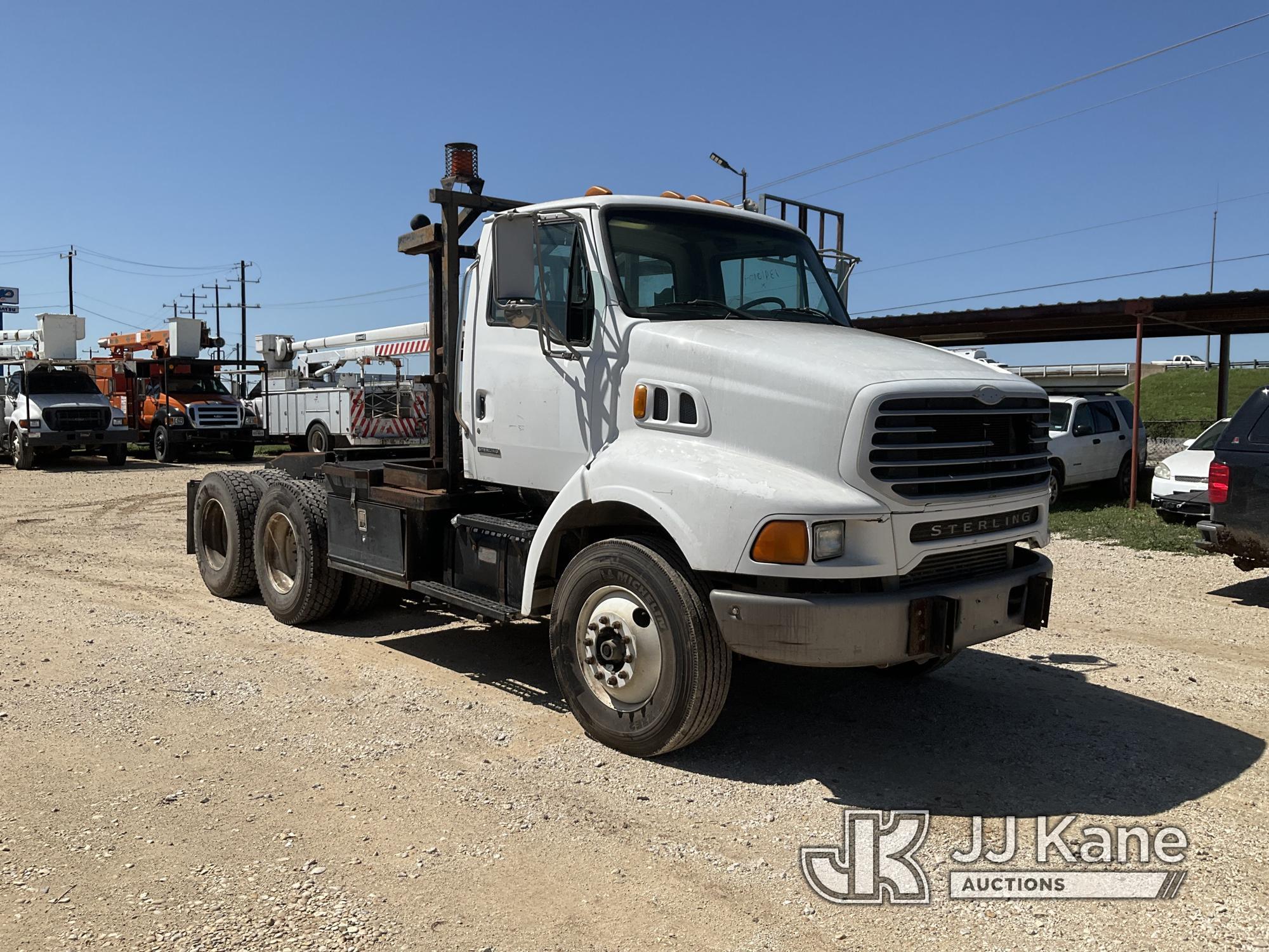 (San Antonio, TX) 2003 Sterling LT9500 Truck Tractor Runs & Moves)(Jump to Start