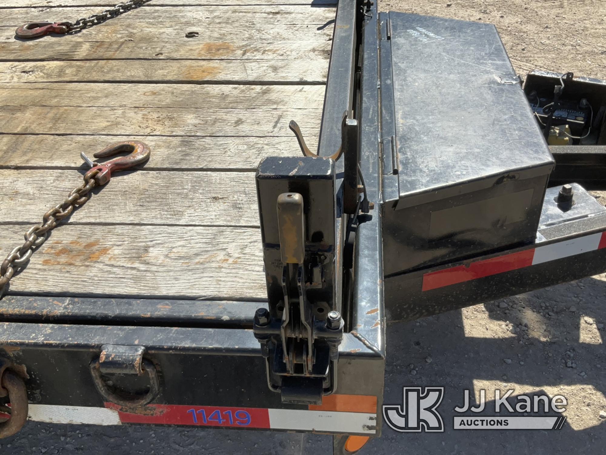 (Des Moines, IA) 2005 Felling FT-12 T/A Tagalong Equipment Trailer, Trailer 24ft x 8ft 5in Deck 15ft