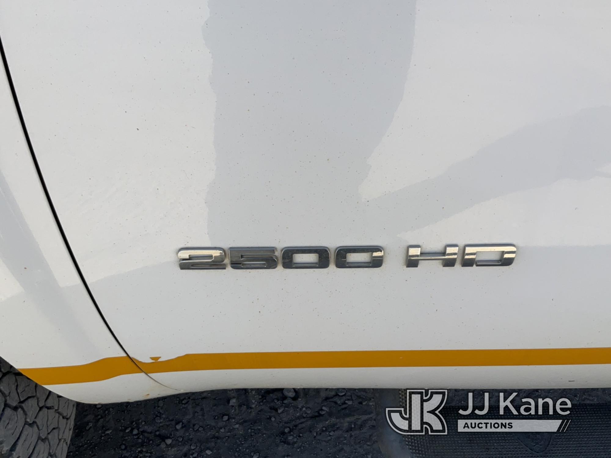 (Des Moines, IA) 2012 Chevrolet Silverado 2500HD 4x4 Extended-Cab Pickup Truck Runs & Moves) (Rust D