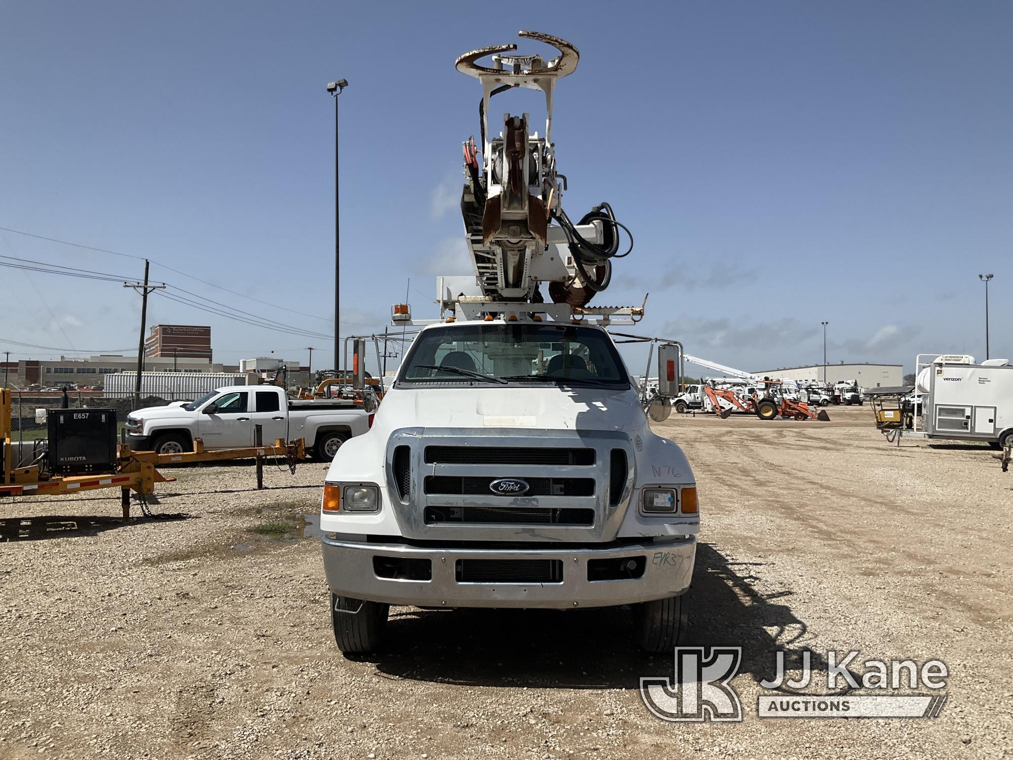 (Waxahachie, TX) Altec DC47-TR, Digger Derrick rear mounted on 2015 Ford F750 Flatbed/Utility Truck