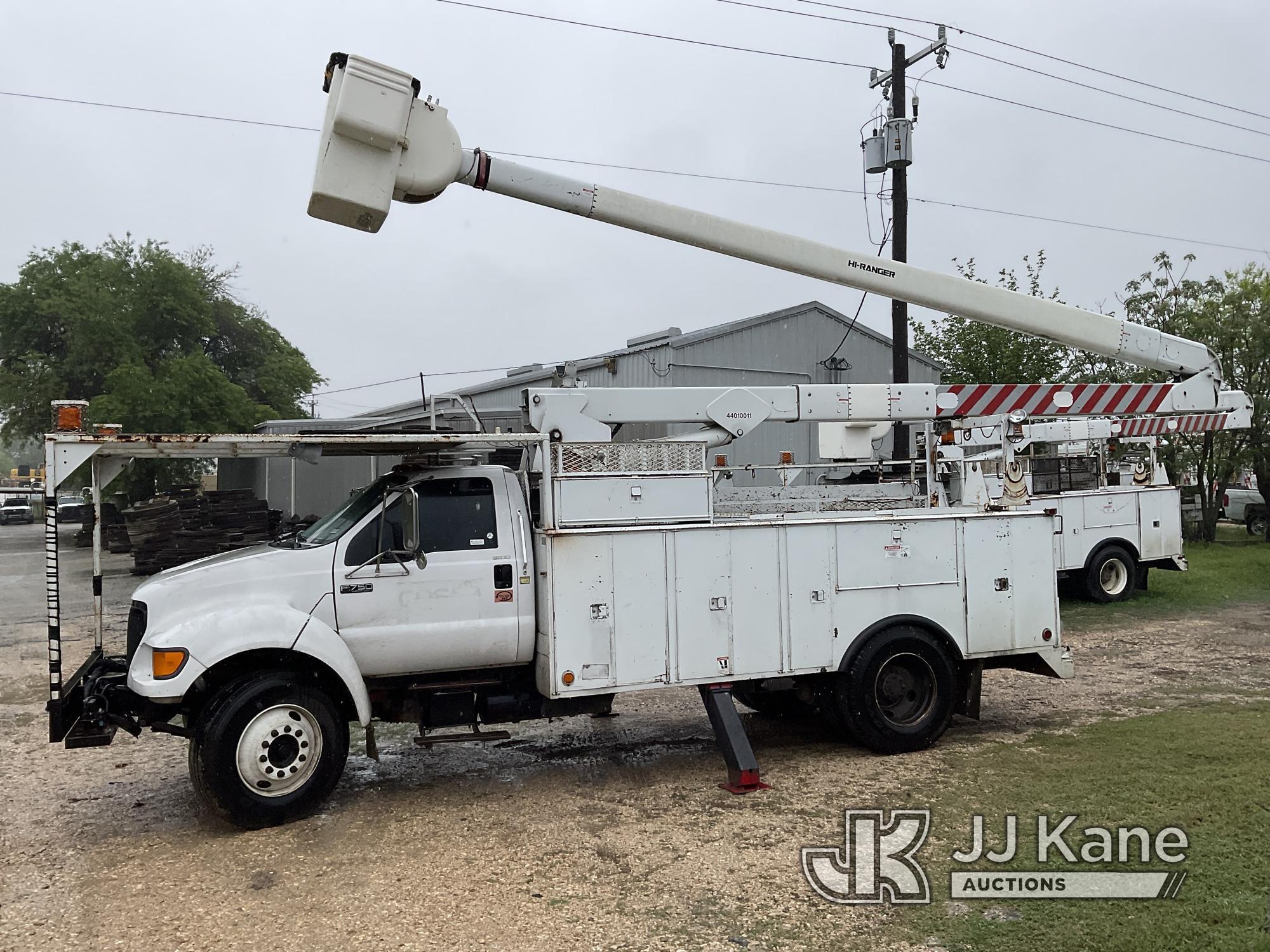 (San Antonio, TX) Terex/Telelect HiRanger 5FC-55, Bucket Truck mounted behind cab on 2003 Ford F750