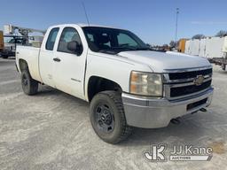 (Hawk Point, MO) 2011 Chevrolet Silverado 2500HD 4x4 Extended-Cab Pickup Truck Runs & Moves) (Jump T