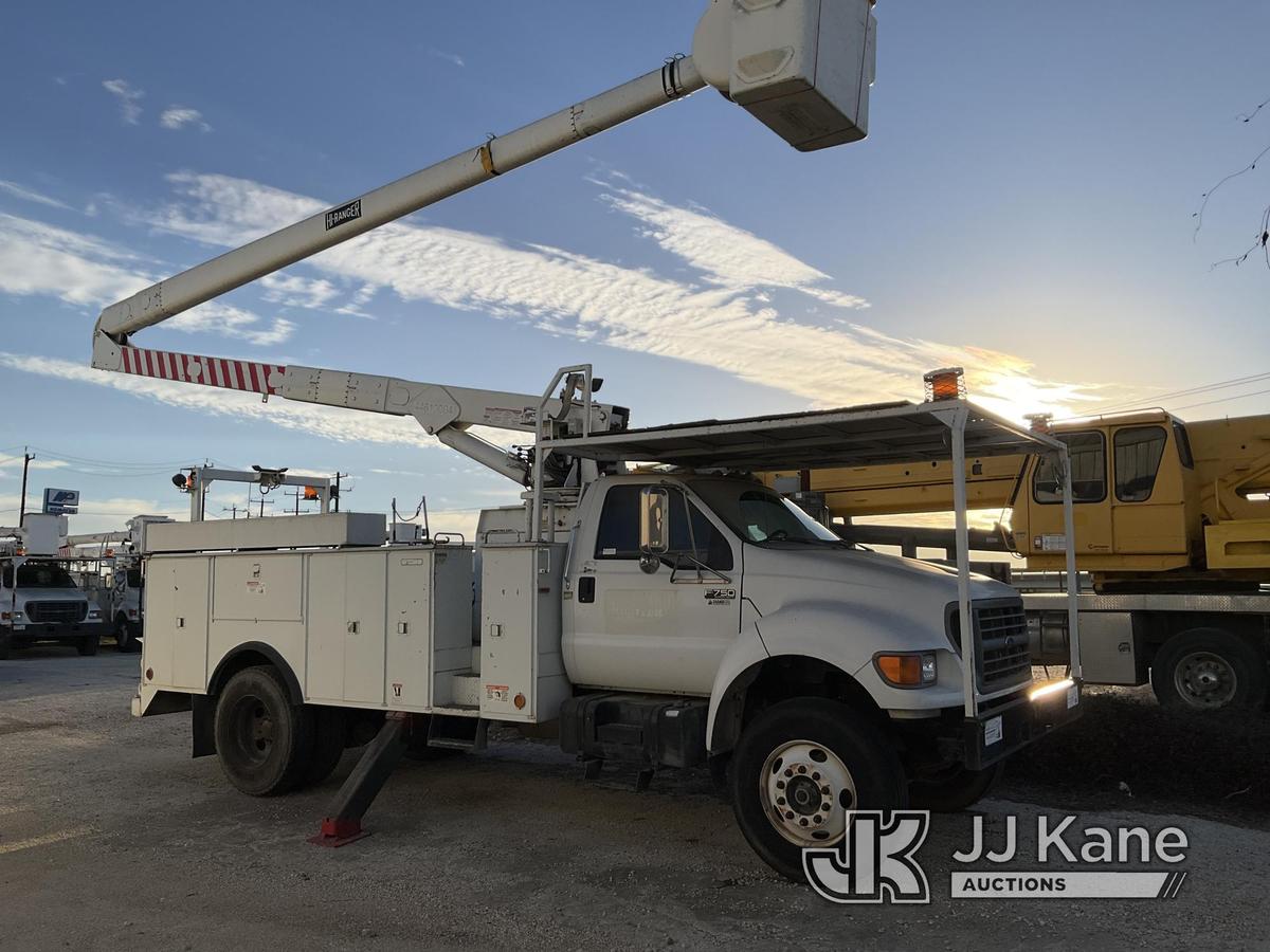 (San Antonio, TX) HiRanger 5FC-55, Bucket mounted behind cab on 2003 Ford F750 Utility Truck Runs, U