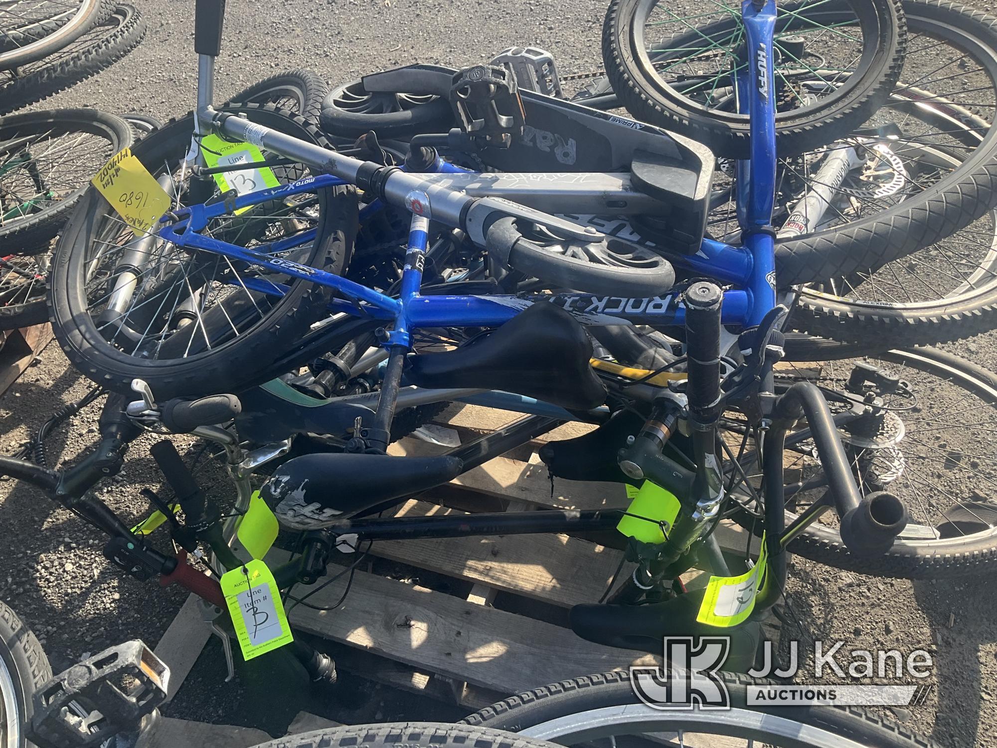 (Jurupa Valley, CA) Two pallets of bikes (Used) NOTE: This unit is being sold AS IS/WHERE IS via Tim