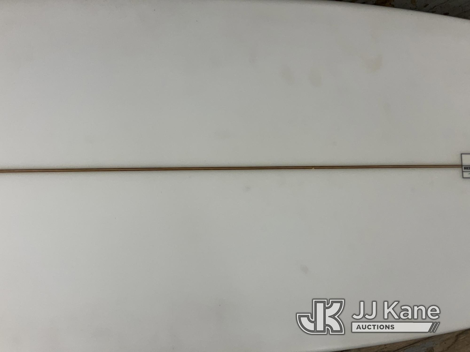 (Jurupa Valley, CA) Surfboard (Used) NOTE: This unit is being sold AS IS/WHERE IS via Timed Auction