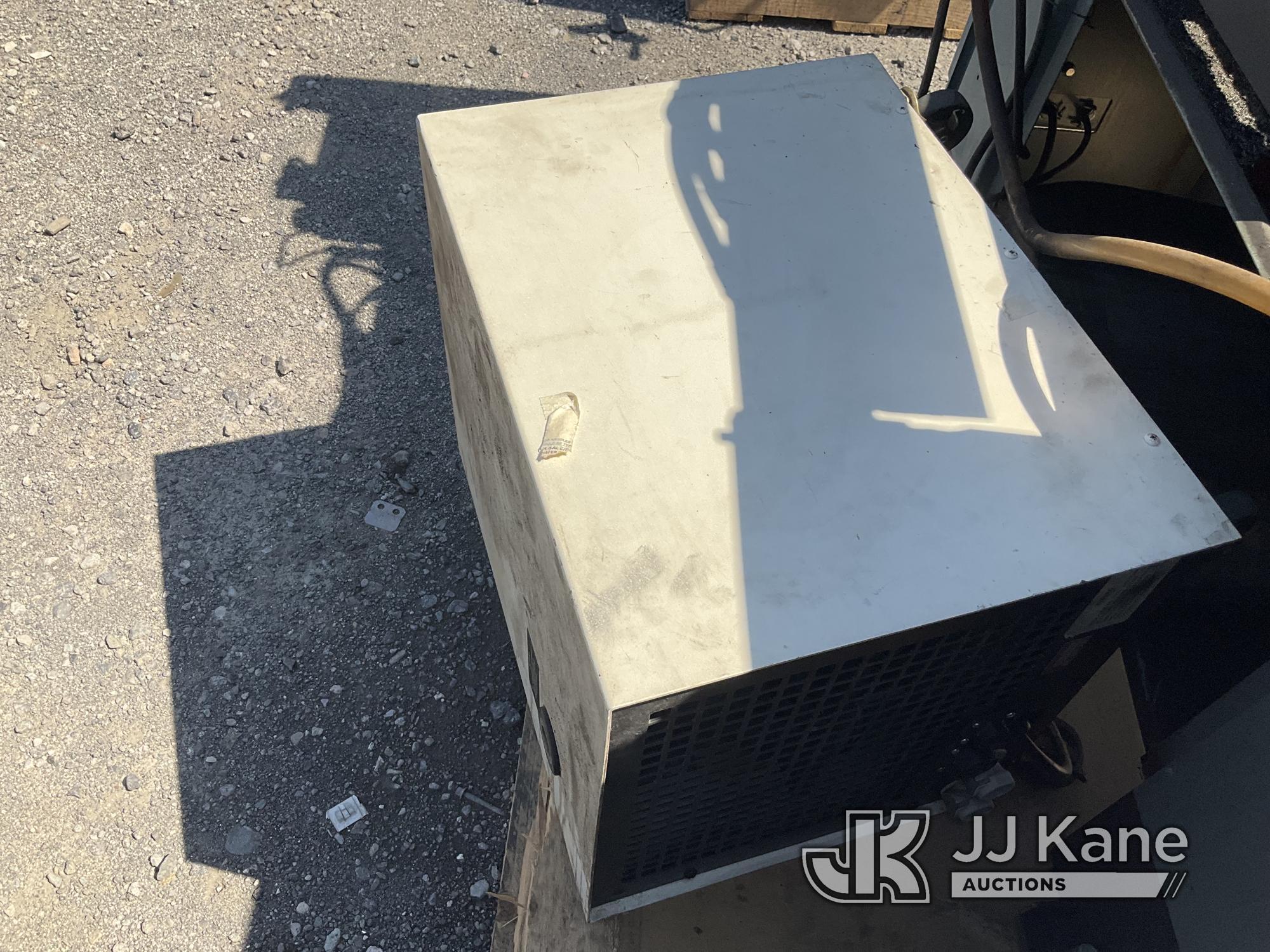 (Jurupa Valley, CA) Delta Band Saw & Cannon Heater (Used) NOTE: This unit is being sold AS IS/WHERE