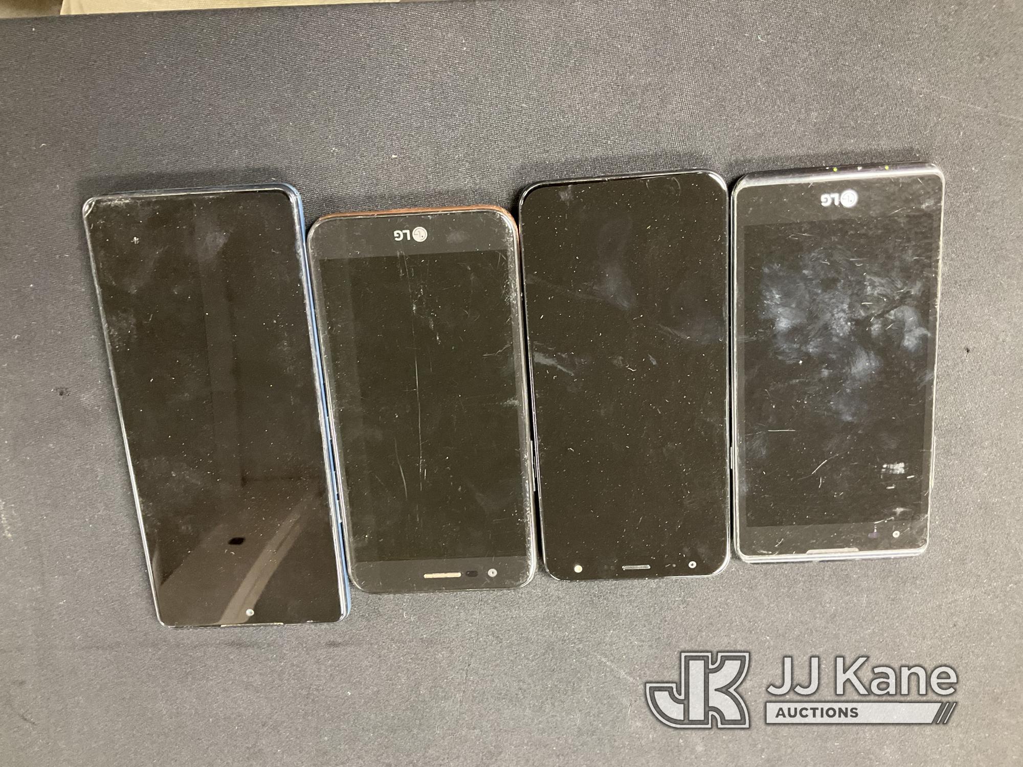 (Jurupa Valley, CA) 24 LG Cellphones Used