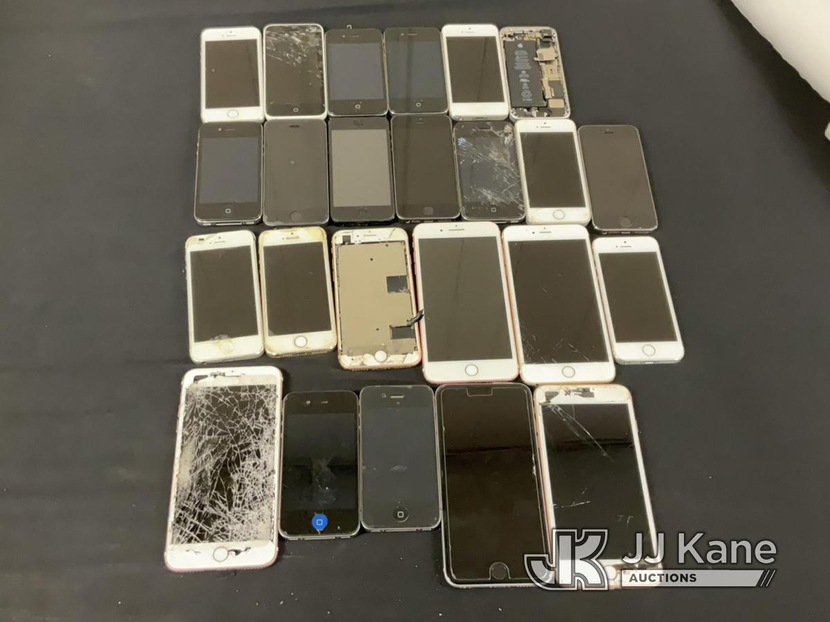 (Jurupa Valley, CA) 24 Apple iPhones Possibly Locked Used