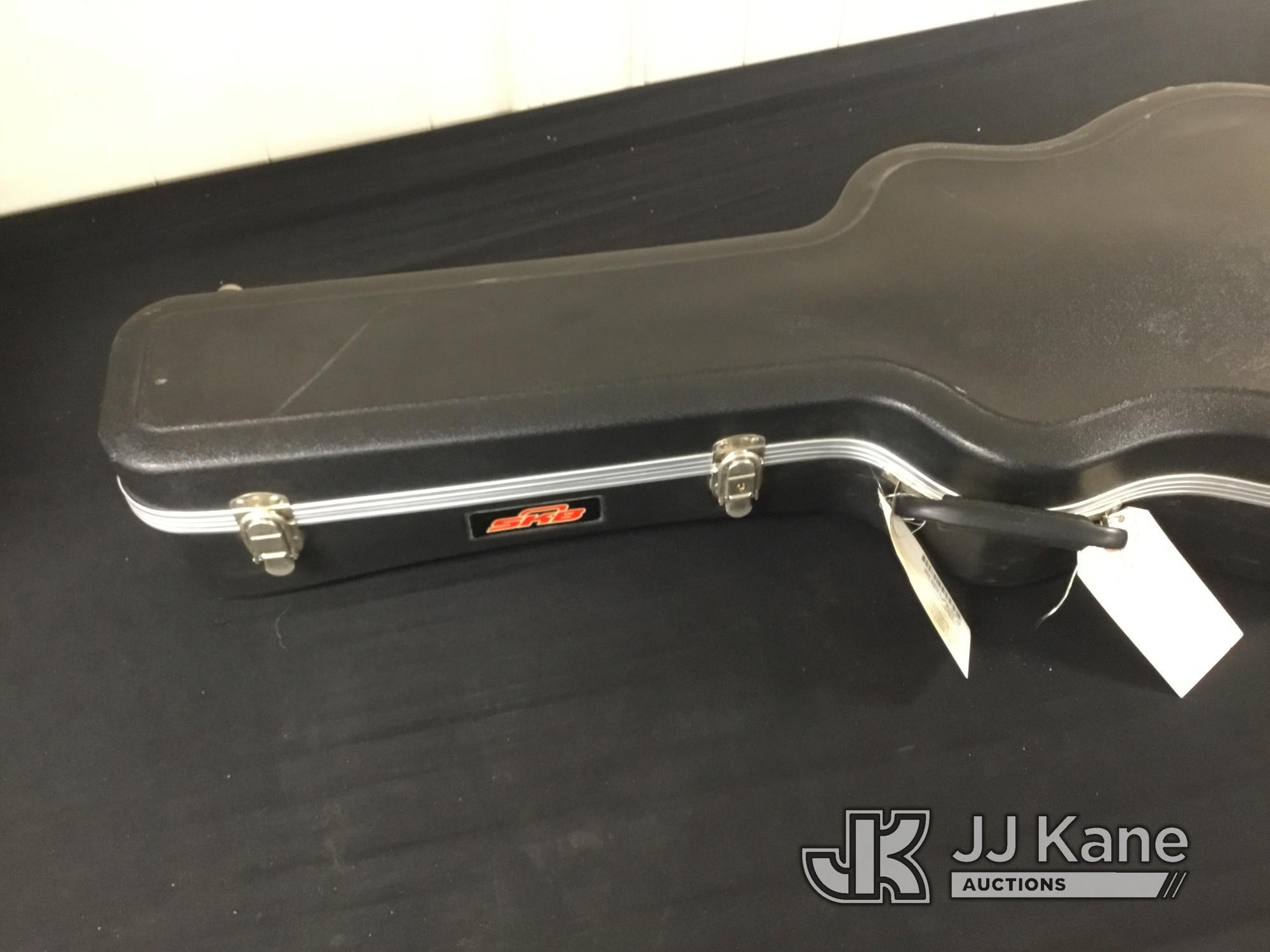 (Jurupa Valley, CA) Martin & Co. | Little Martin guitar | hard shell case (Used ) NOTE: This unit is