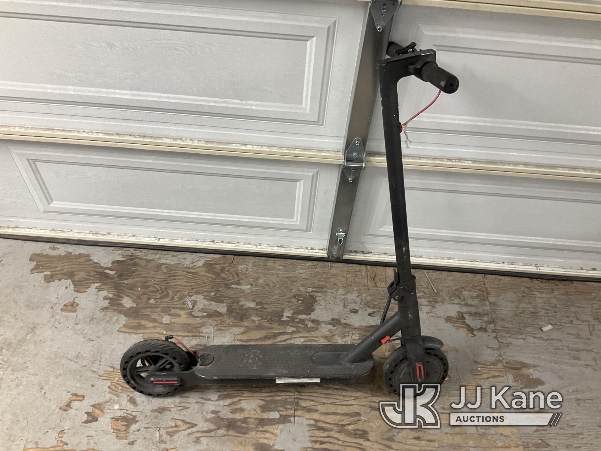 (Jurupa Valley, CA) E-scooter Used