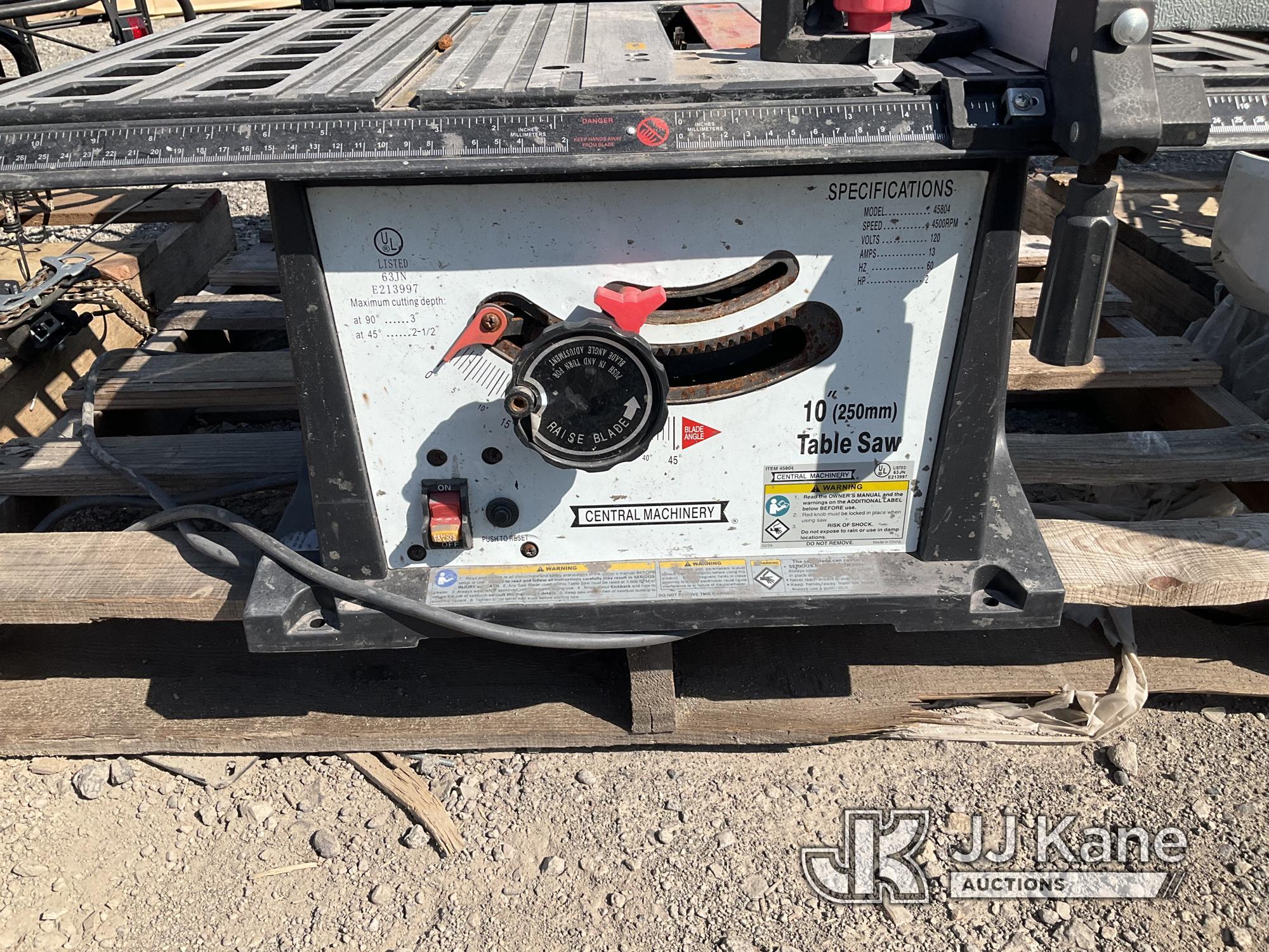 (Jurupa Valley, CA) Pallet Of Unknown Brand Of Tool Box & Table Saw (Used) NOTE: This unit is being