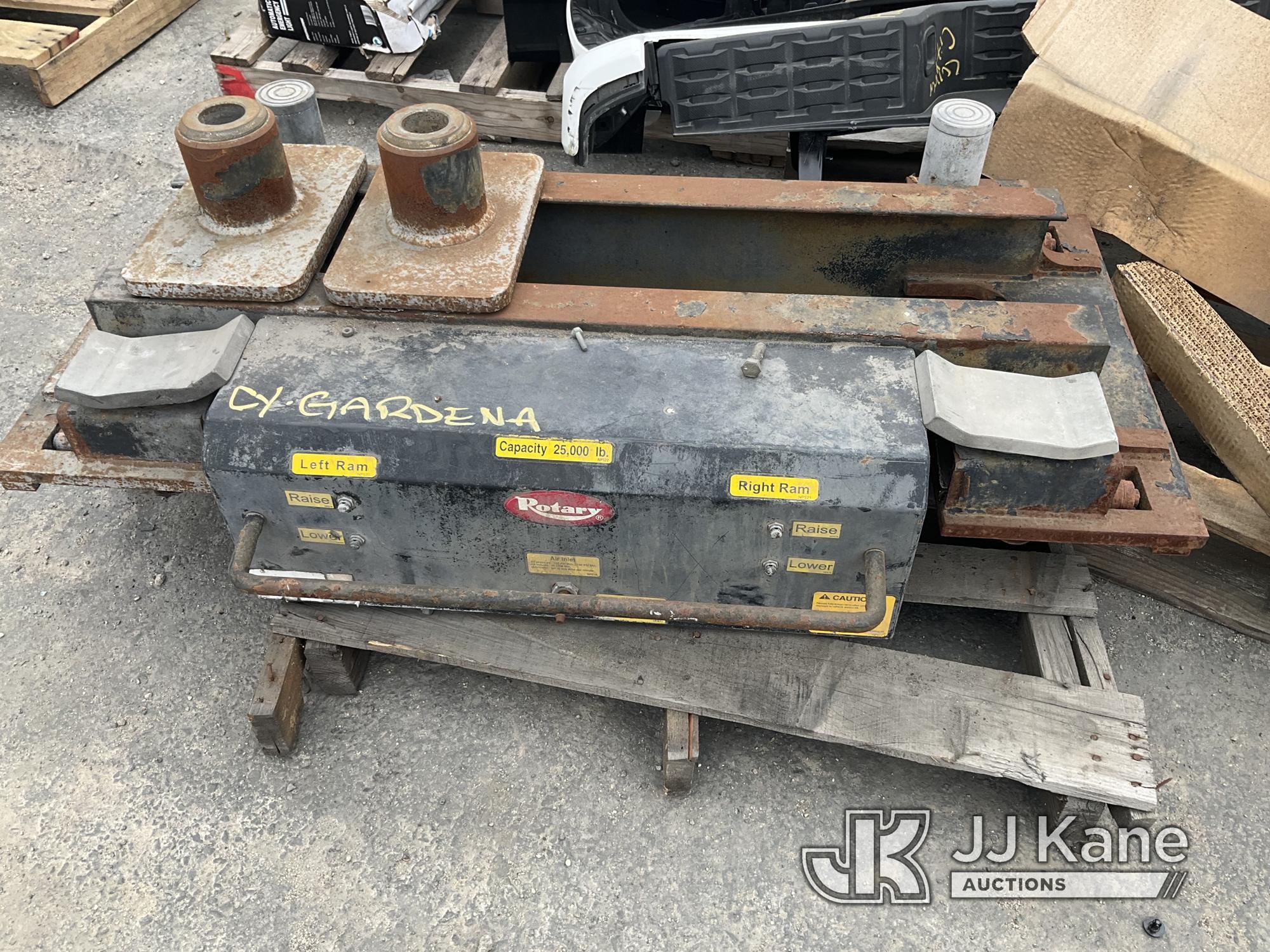 (Jurupa Valley, CA) 1 Rotary Hydraulic Breaker (Used ) NOTE: This unit is being sold AS IS/WHERE IS