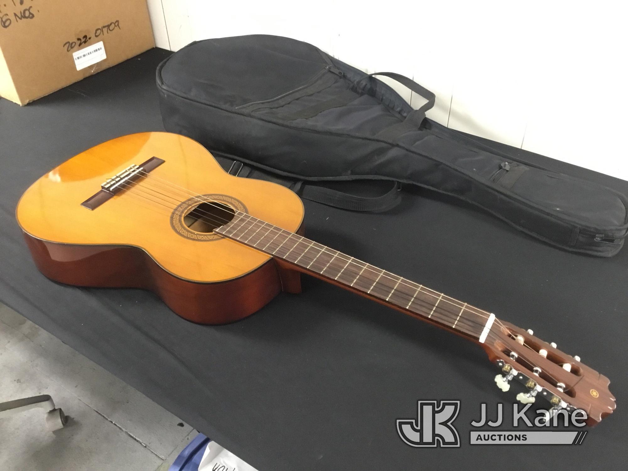 (Jurupa Valley, CA) Yamaha G-225 | soft shell case Used