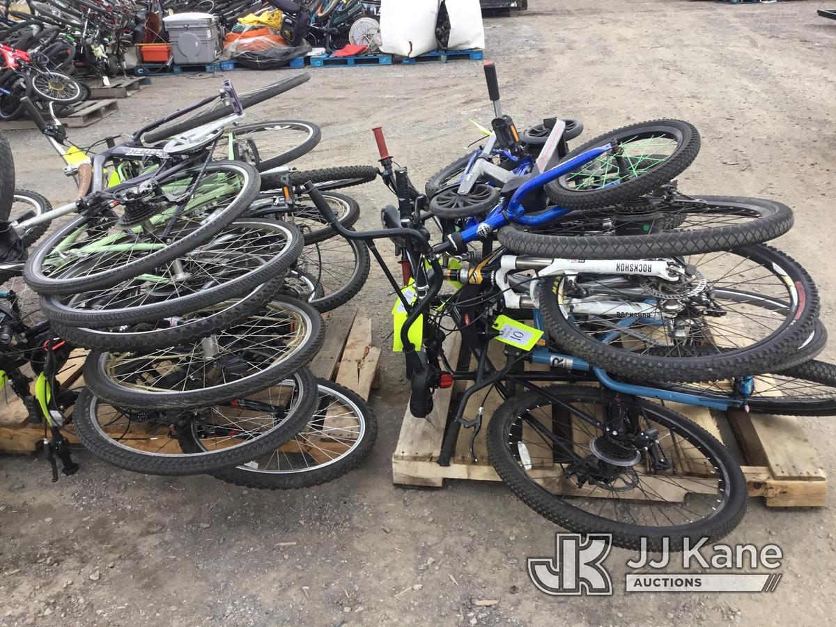 (Jurupa Valley, CA) Two pallets of bikes (Used) NOTE: This unit is being sold AS IS/WHERE IS via Tim