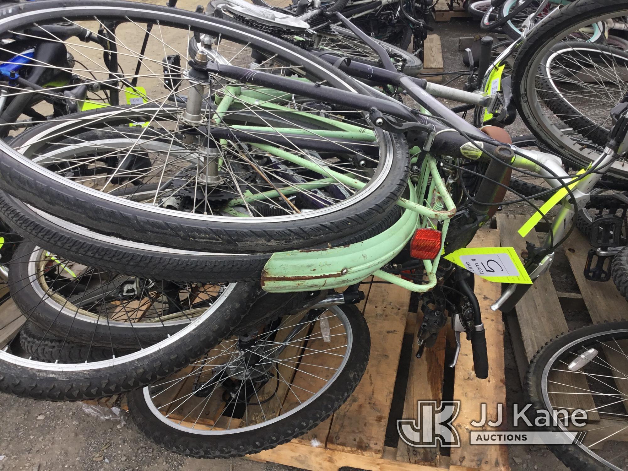 (Jurupa Valley, CA) Two pallets of bikes (Used) NOTE: This unit is being sold AS IS/WHERE IS via Tim