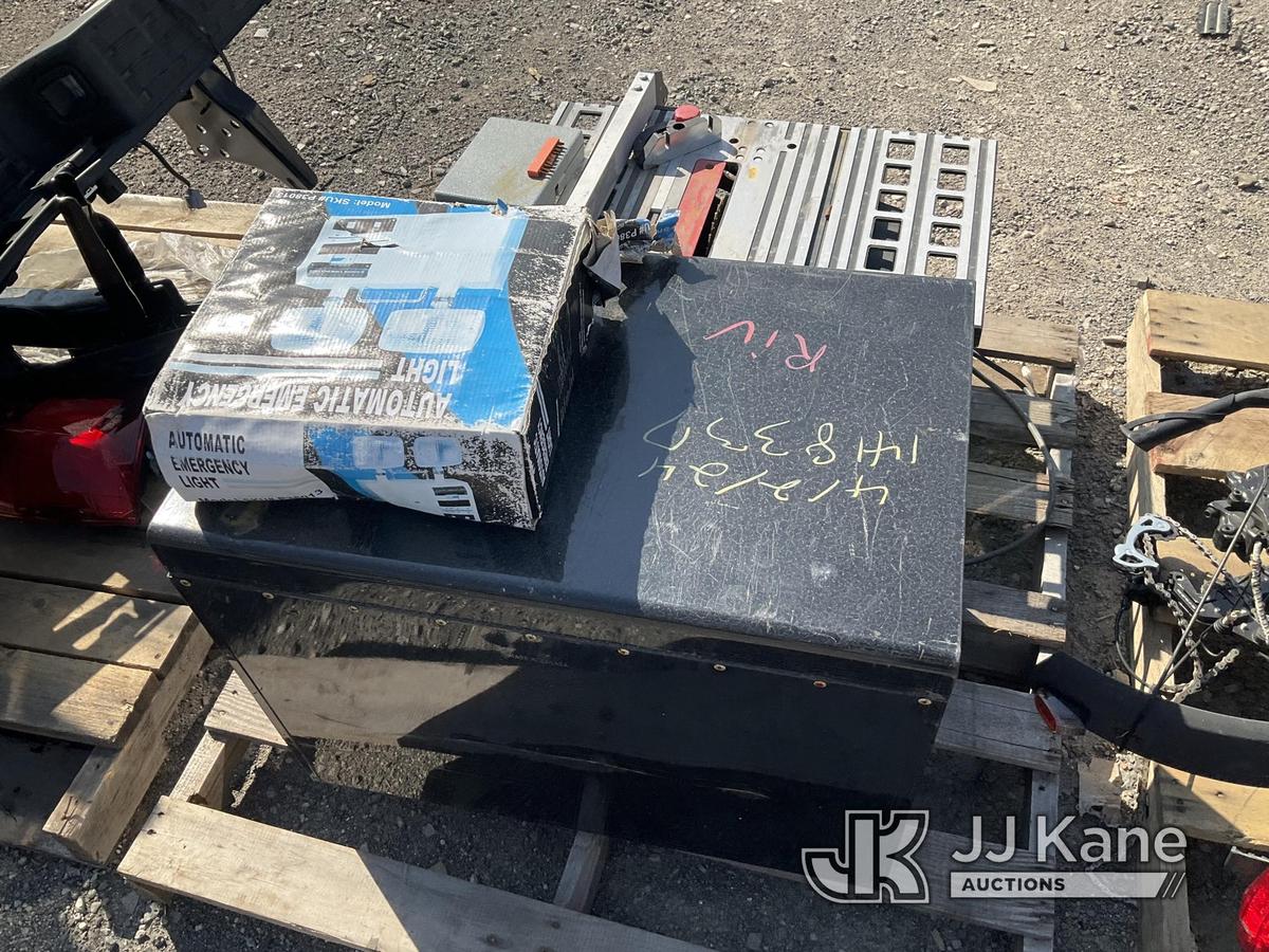 (Jurupa Valley, CA) Pallet Of Unknown Brand Of Tool Box & Table Saw (Used) NOTE: This unit is being
