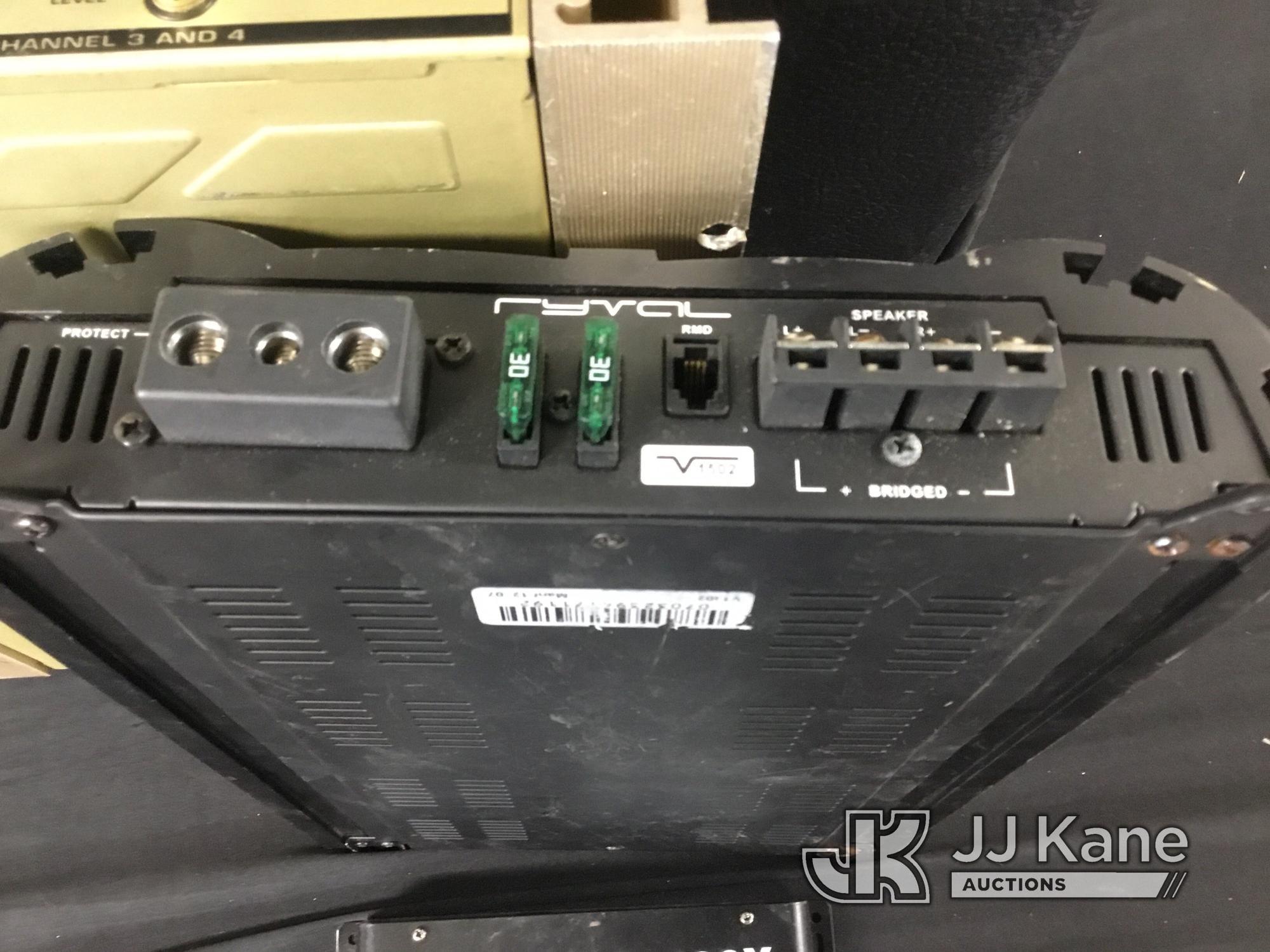 (Jurupa Valley, CA) Fender power mixer No Power Plug| car amps (Used ) NOTE: This unit is being sold