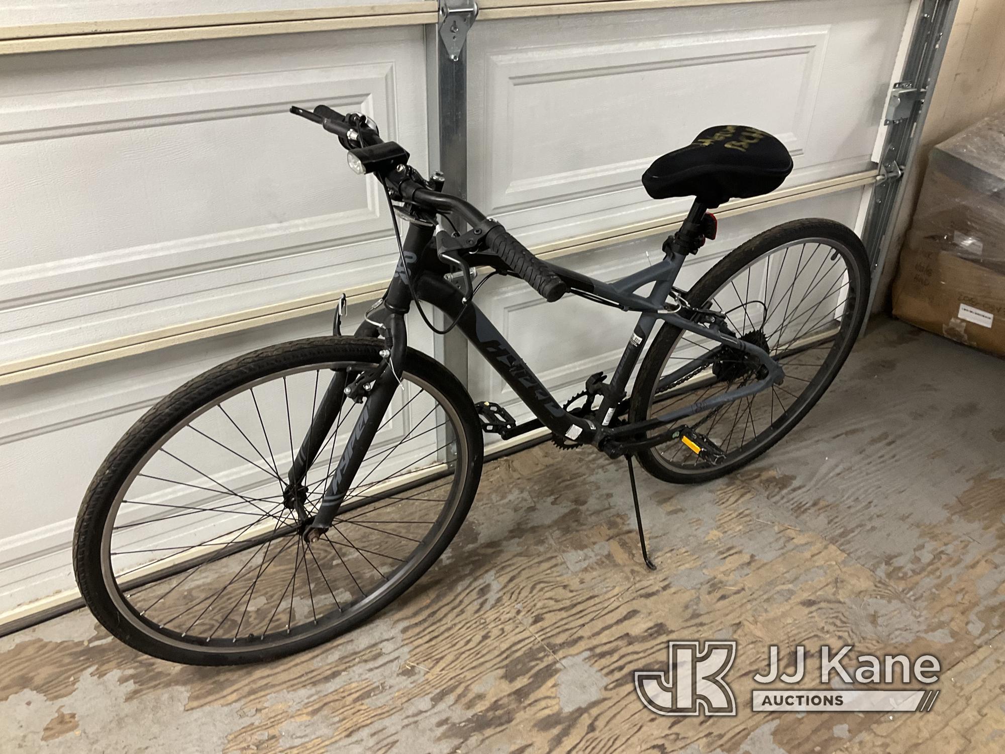 (Jurupa Valley, CA) Hyper Bike (Used) NOTE: This unit is being sold AS IS/WHERE IS via Timed Auction