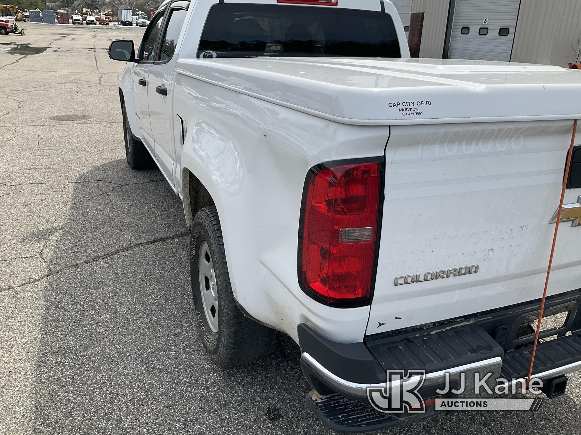 (Wells, ME) 2016 Chevrolet Colorado 4x4 Crew-Cab Pickup Truck Runs & Moves) (Jump To Start, Body Dam