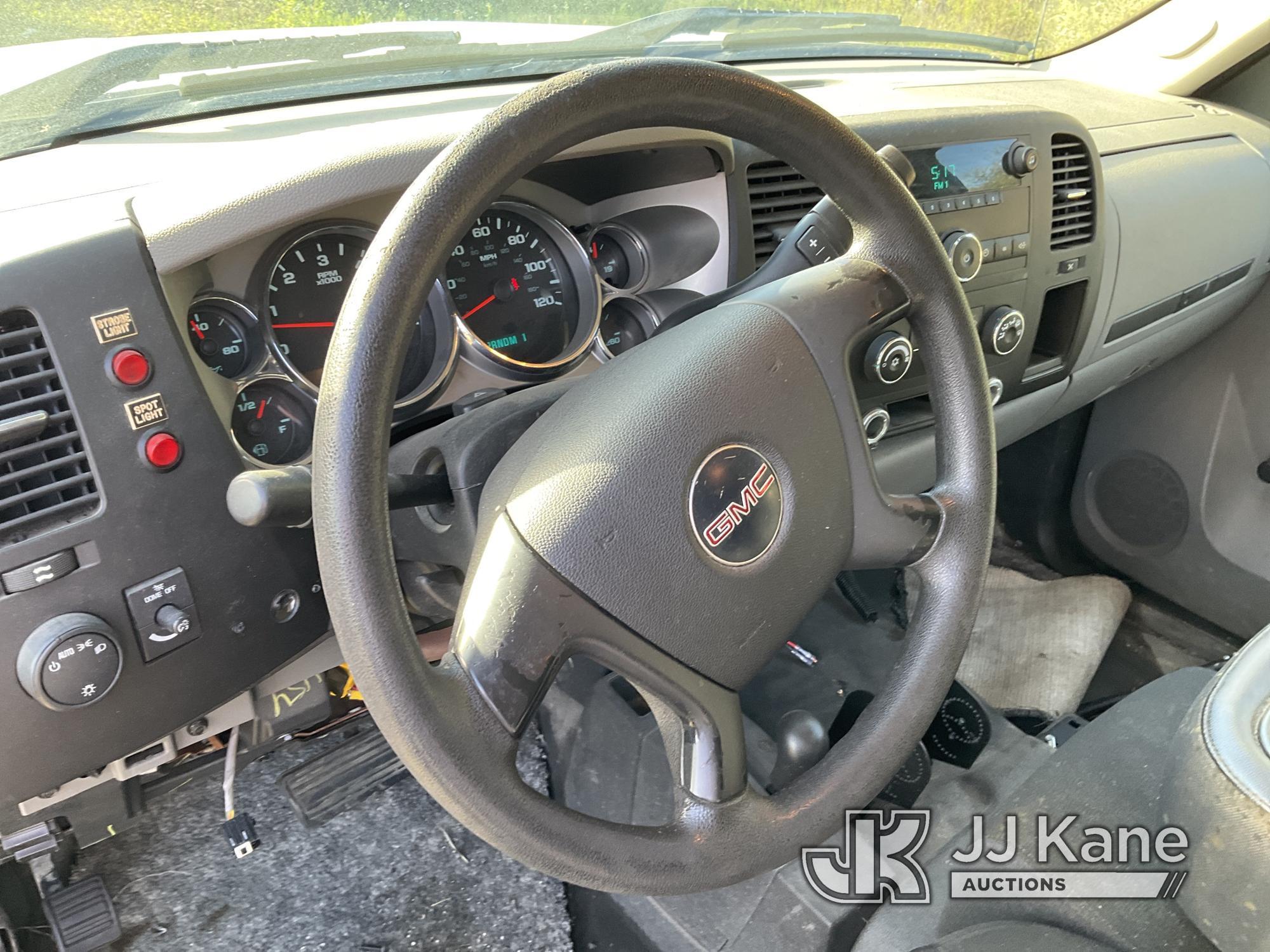 (Bellport, NY) 2010 GMC Sierra 2500HD 4x4 Extended-Cab Pickup Truck Runs & Moves, Body & Rust Damage