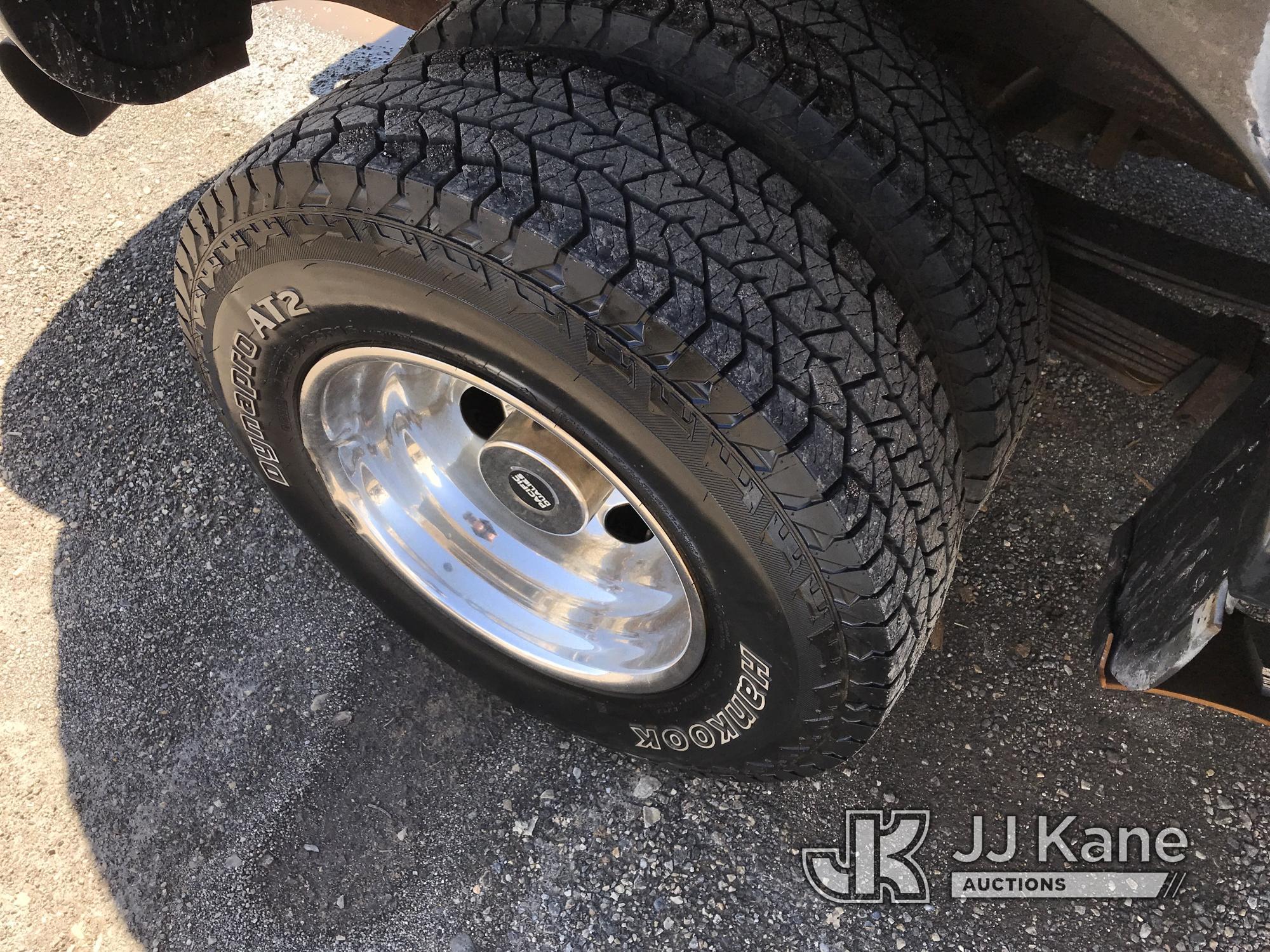 (Plymouth Meeting, PA) 2005 Chevrolet Silverado 3500 4x4 Crew-Cab Dual Wheel Pickup Truck Bad Head G