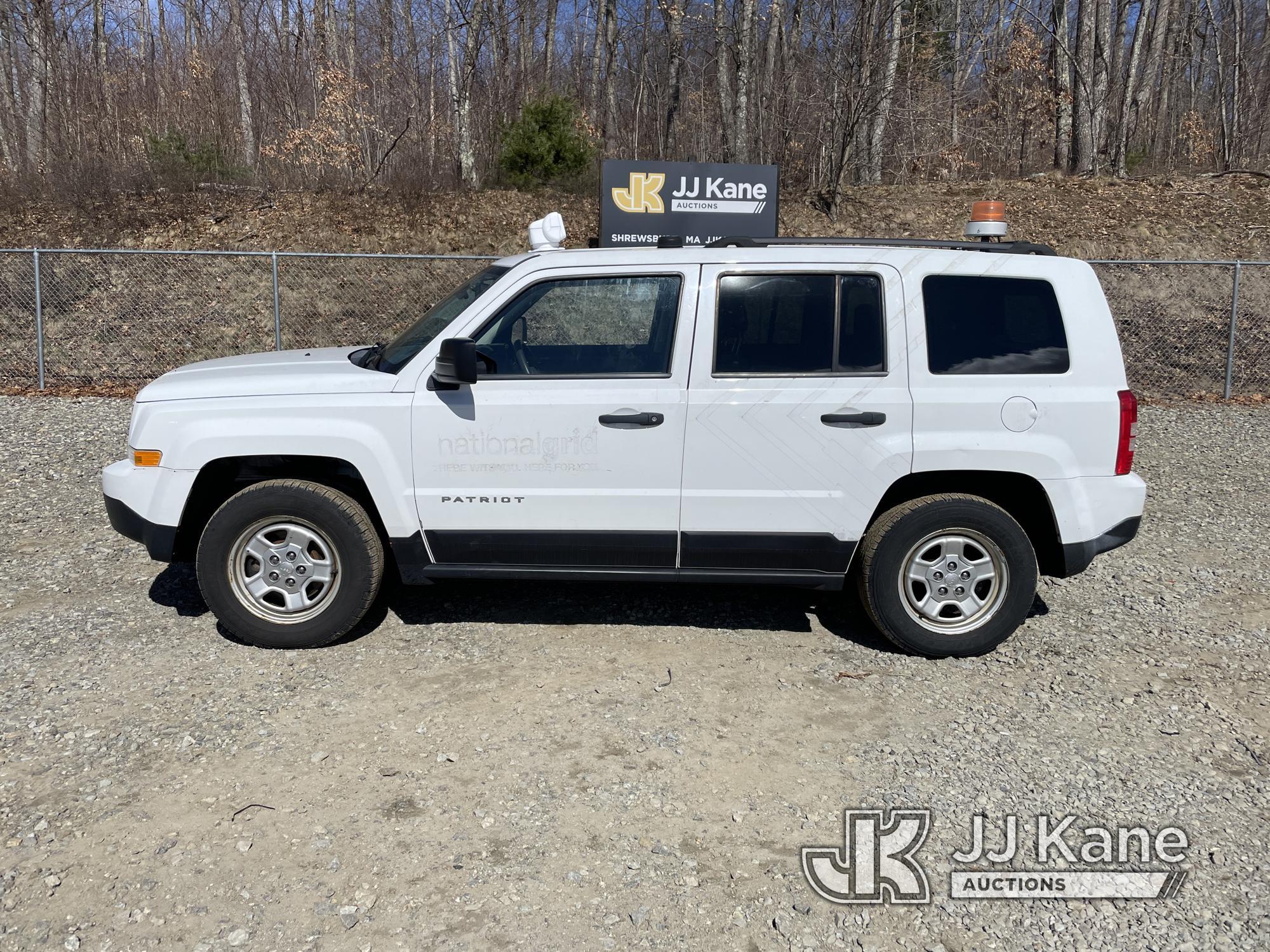 (Shrewsbury, MA) 2015 Jeep Patriot 4x4 4-Door Sport Utility Vehicle Runs & Moves) (Check Engine Ligh