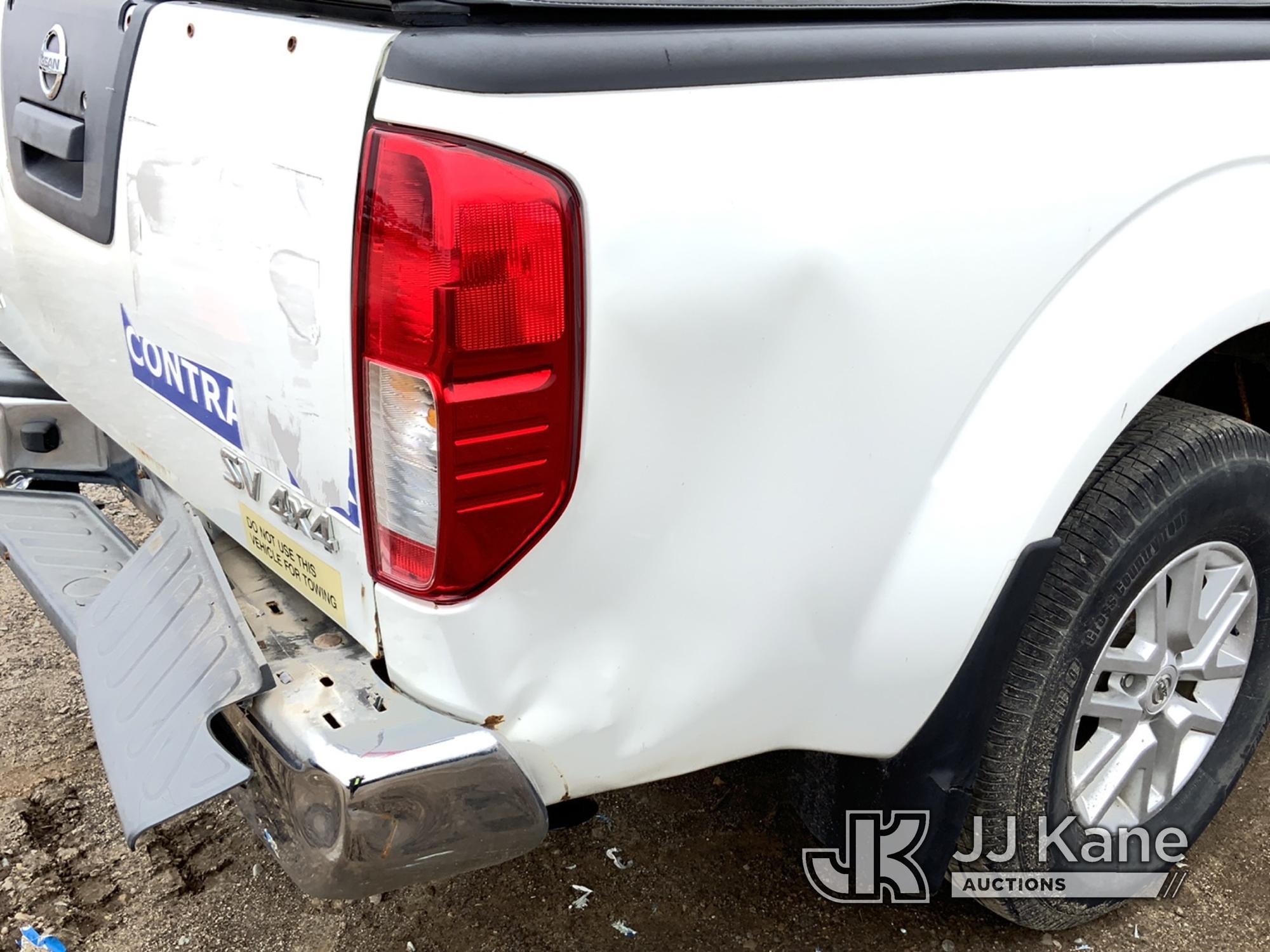 (Charlotte, MI) 2016 Nissan Frontier 4x4 Extended-Cab Pickup Truck Runs, Moves, Body Damage, Jump To