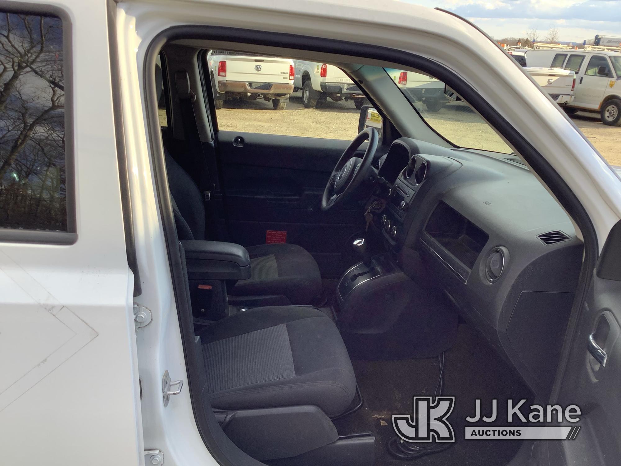 (Shrewsbury, MA) 2015 Jeep Patriot 4x4 4-Door Sport Utility Vehicle Runs & Moves) (Rust Damage