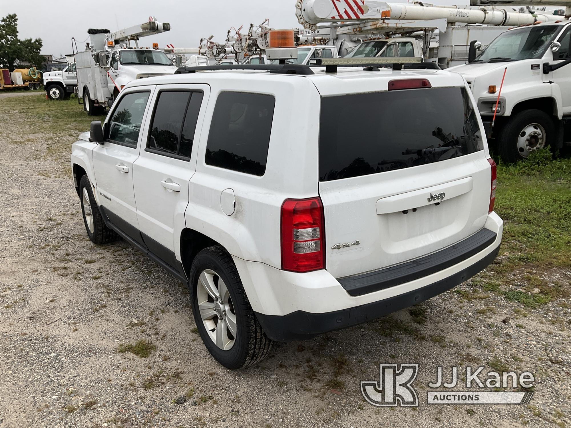 (Bellport, NY) 2014 Jeep Patriot 4x4 4-Door Sport Utility Vehicle Runs & Moves, Body & Rust Damage,