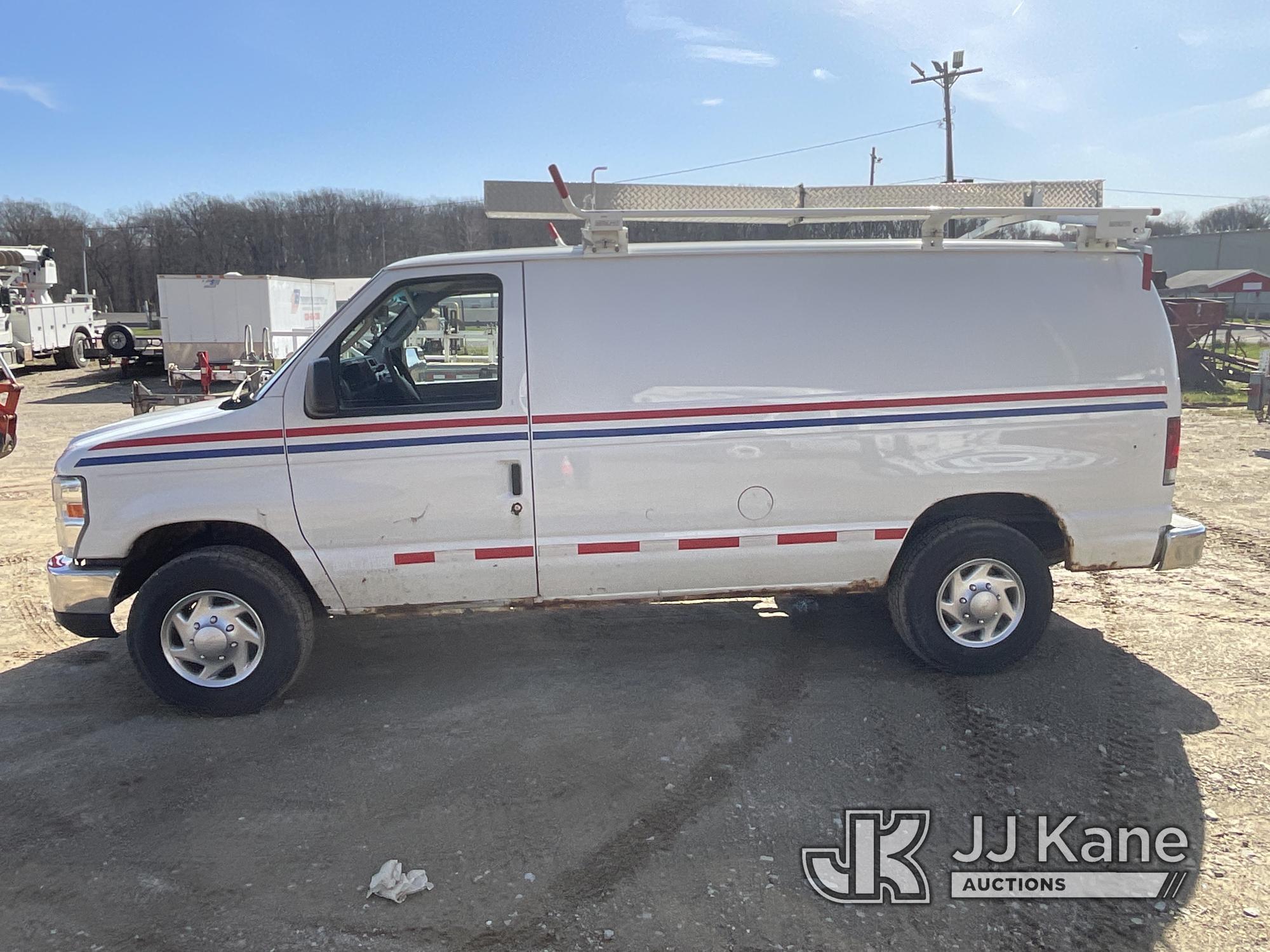 (Munroe Falls, OH) 2012 Ford E350 Cargo Van Runs & Moves) (Rust Damage