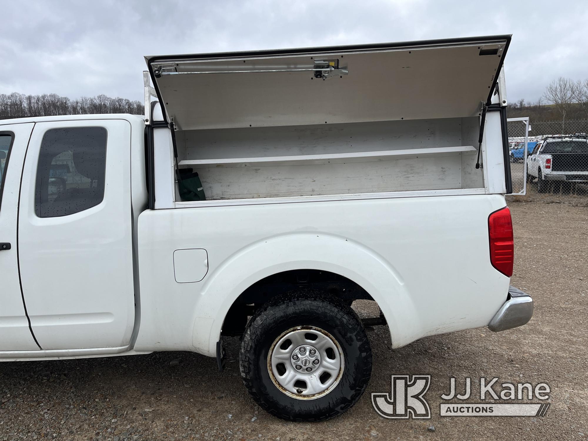 (Smock, PA) 2016 Nissan Frontier Extended-Cab Pickup Truck Runs & Moves, Rust & Paint Damage