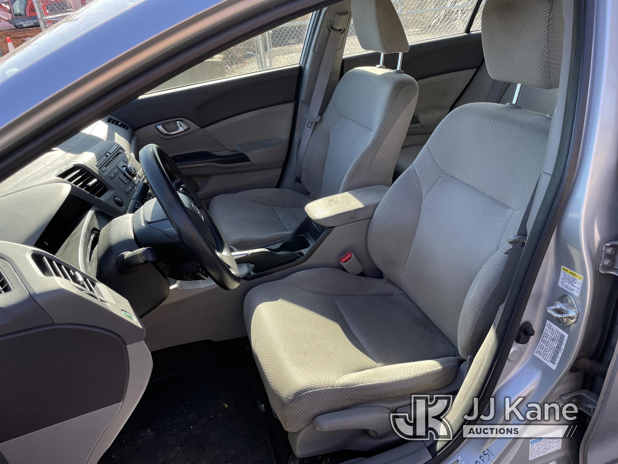 (Plymouth Meeting, PA) 2012 Honda Civic Hybrid 4-Door Sedan Runs & Moves, Body & Rust Damage