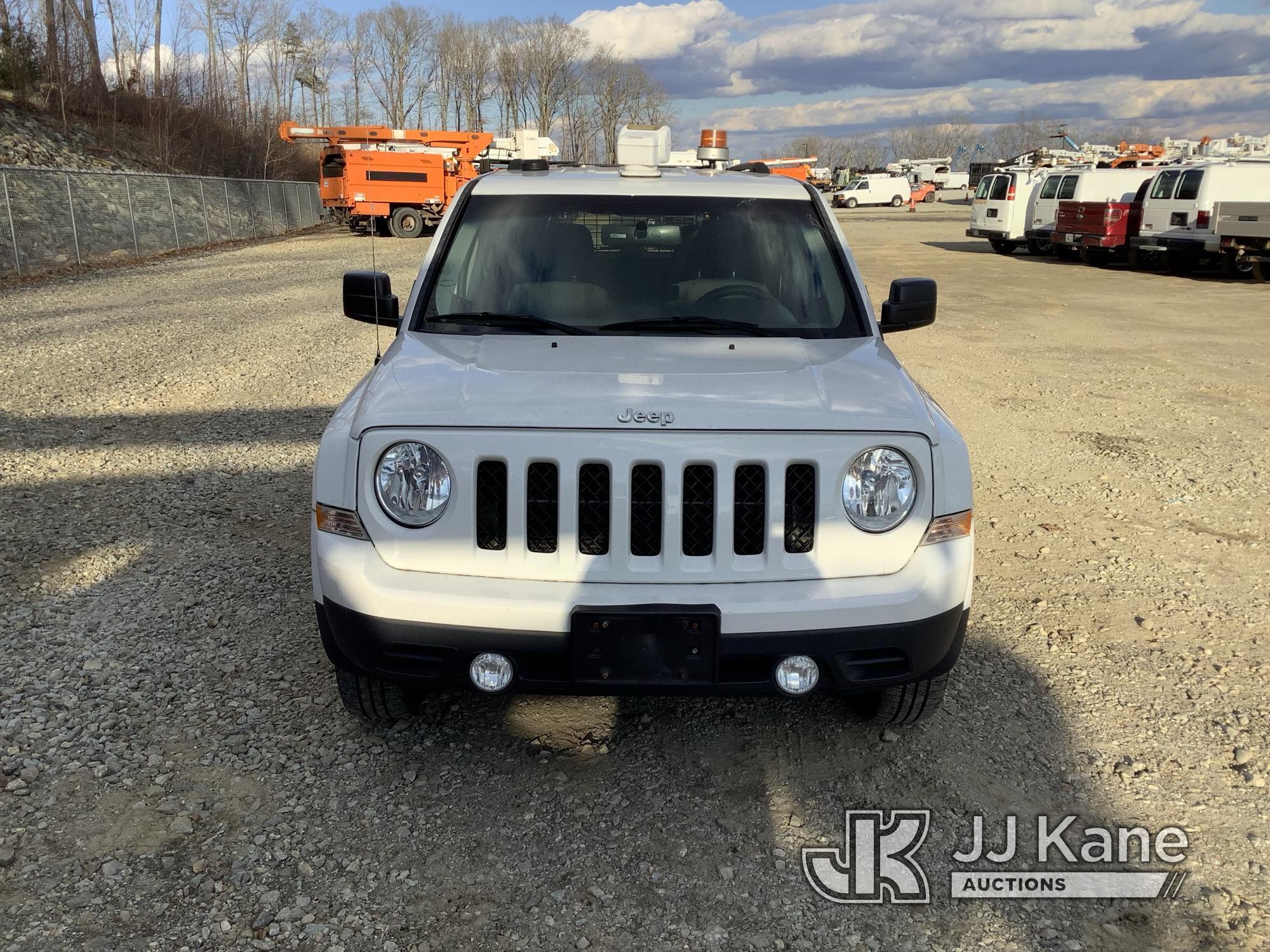 (Shrewsbury, MA) 2015 Jeep Patriot 4x4 4-Door Sport Utility Vehicle Runs & Moves) (Rust Damage