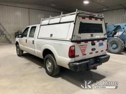 (Fort Wayne, IN) 2015 Ford F250 4x4 Crew-Cab Pickup Truck Runs & Moves) (Check Engine Light On, Body