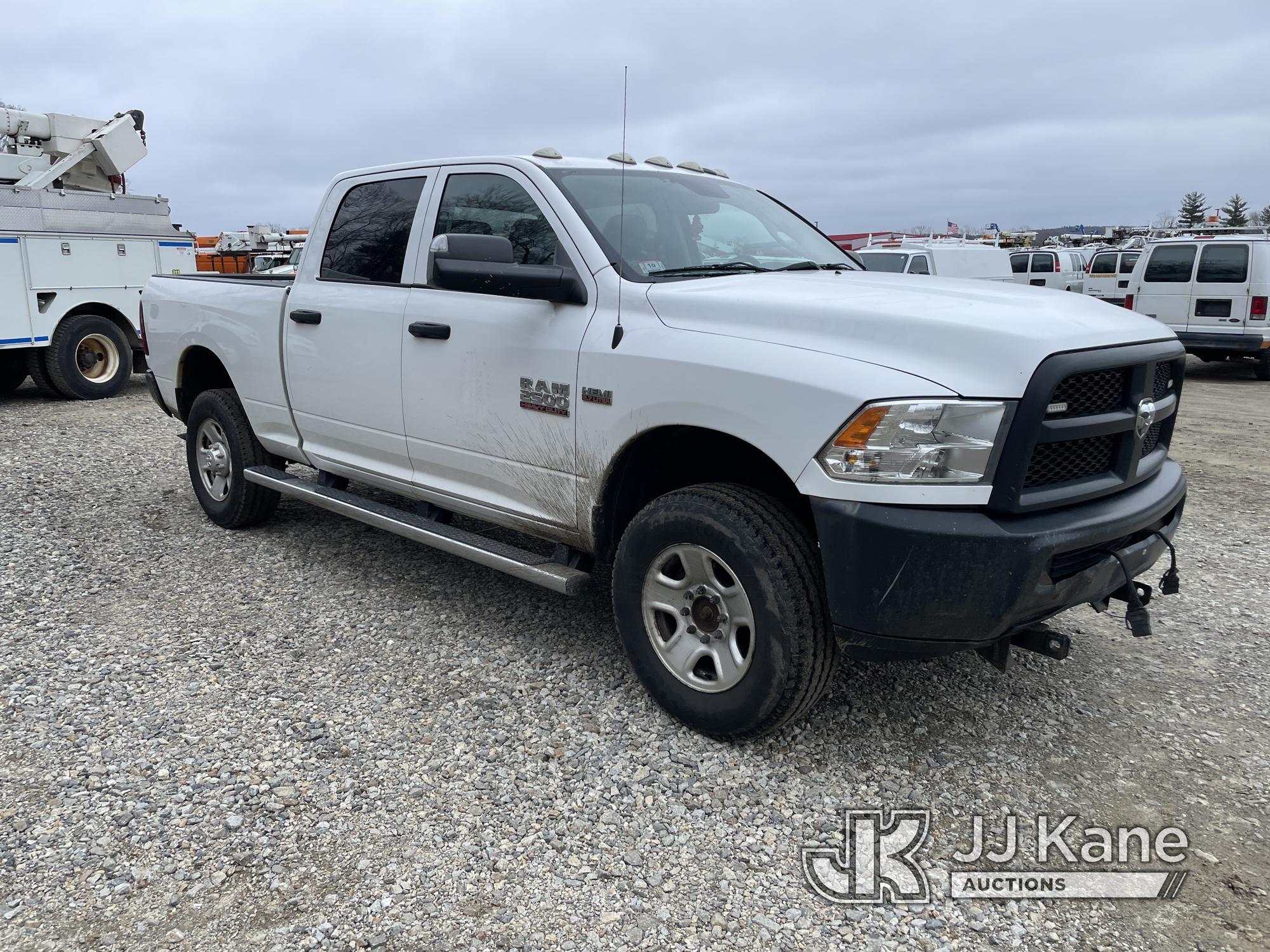 (Shrewsbury, MA) 2016 RAM 2500 4x4 Crew-Cab Pickup Truck Runs & Moves) (Body & Rust Damage