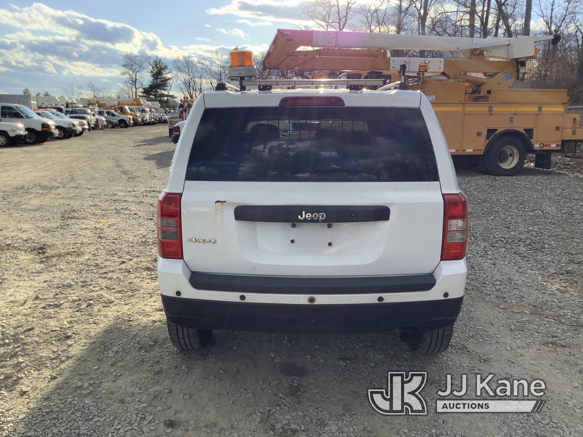 (Shrewsbury, MA) 2015 Jeep Patriot 4x4 4-Door Sport Utility Vehicle Runs & Moves) (Rust Damage