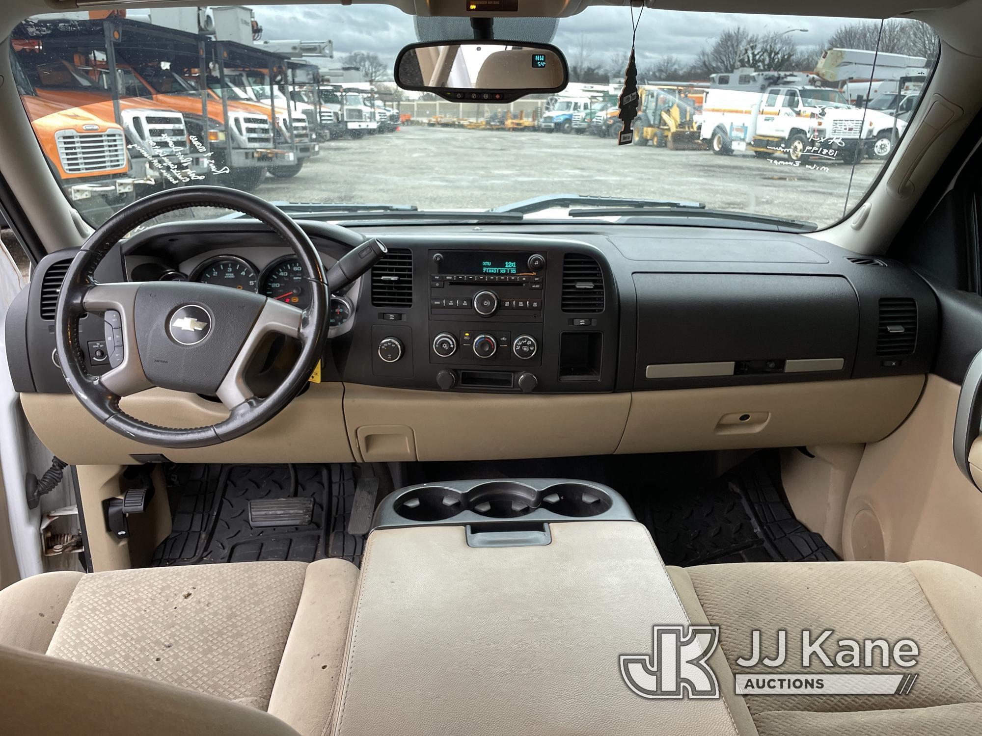 (Plymouth Meeting, PA) 2008 Chevrolet Silverado 1500 4x4 Extended-Cab Pickup Truck Runs & Moves, Che