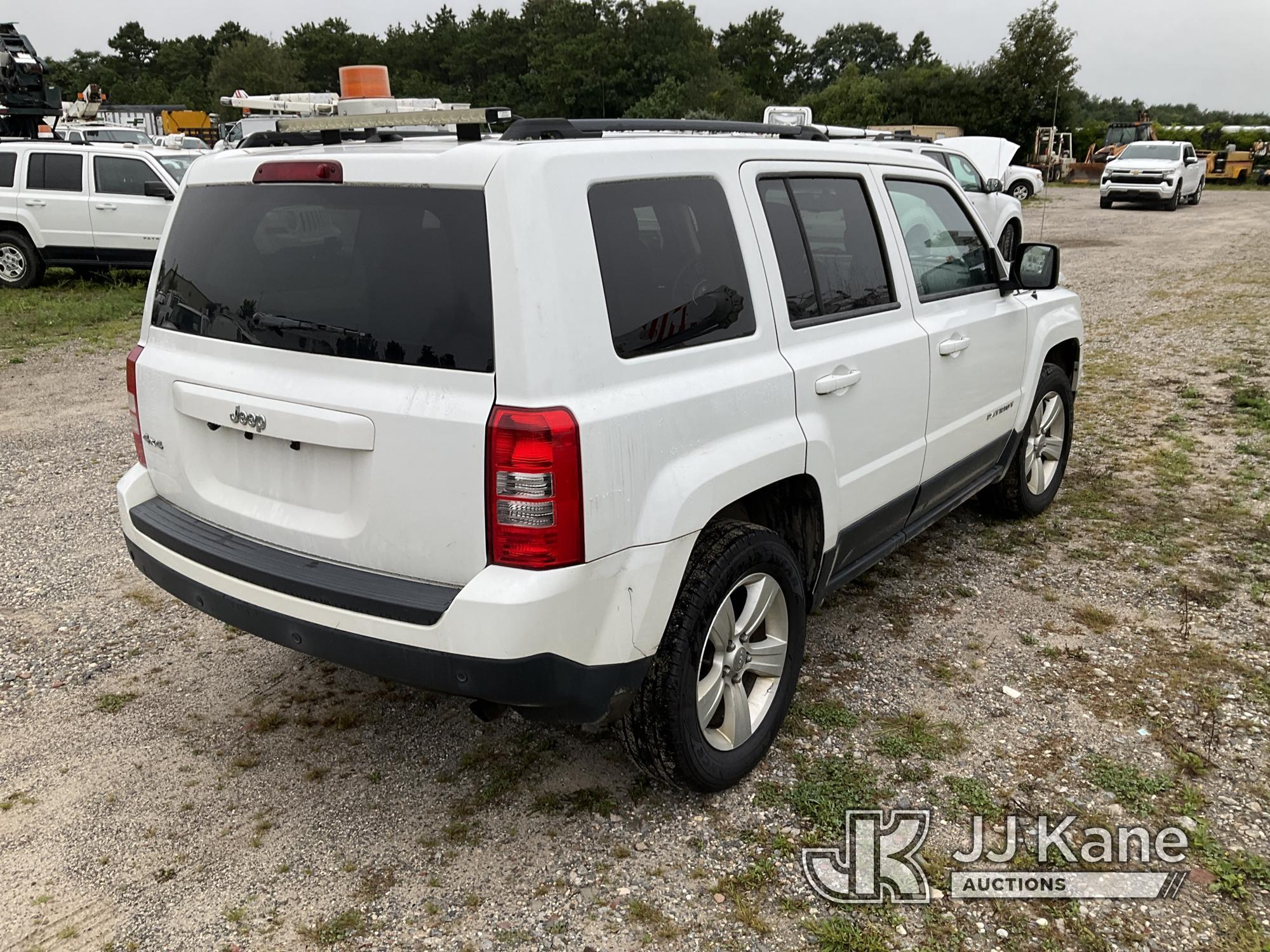 (Bellport, NY) 2014 Jeep Patriot 4x4 4-Door Sport Utility Vehicle Runs & Moves, Body & Rust Damage,