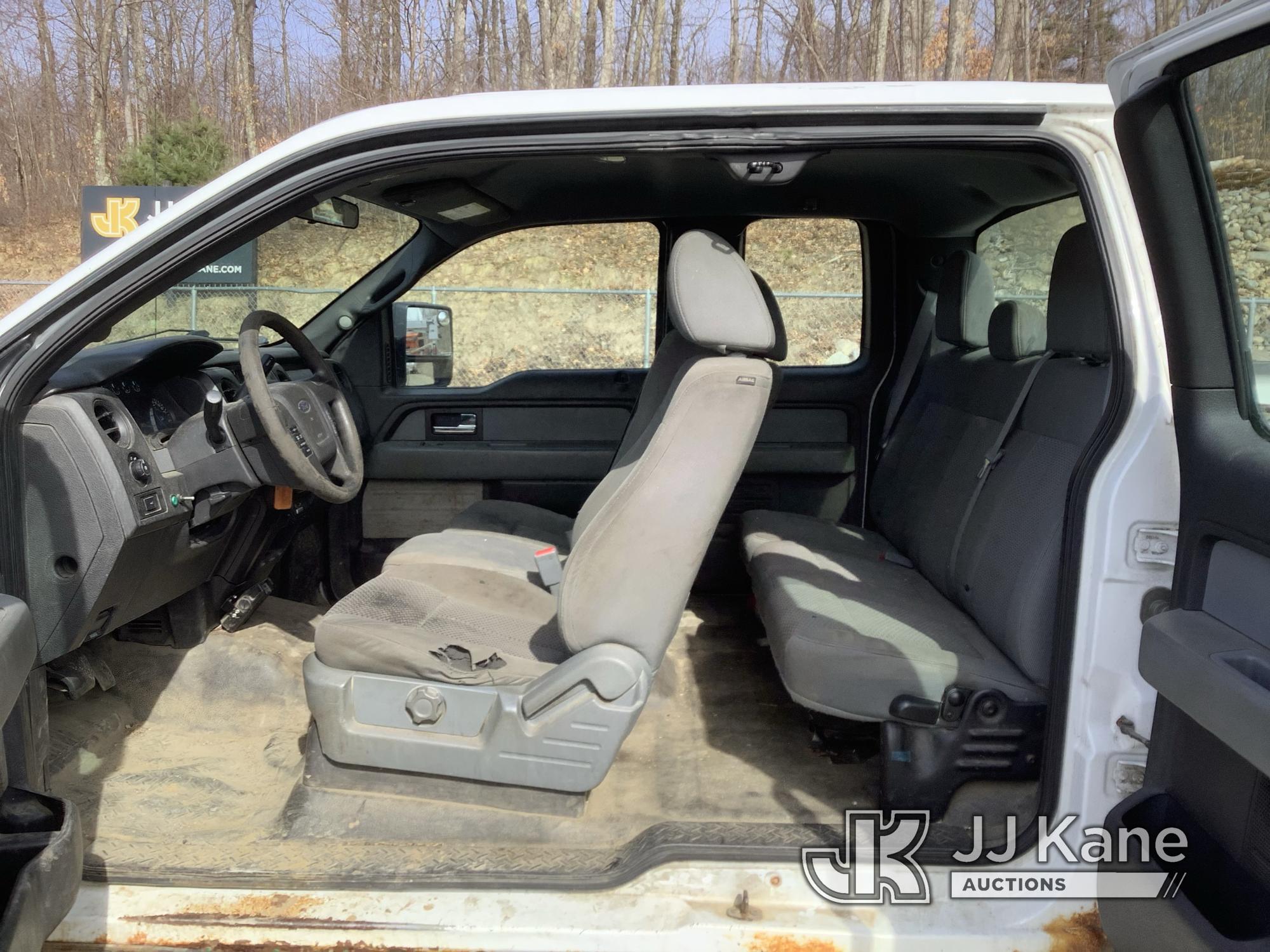 (Shrewsbury, MA) 2014 Ford F150 4x4 Extended-Cab Pickup Truck Runs & Moves) (Check Engine Light On,