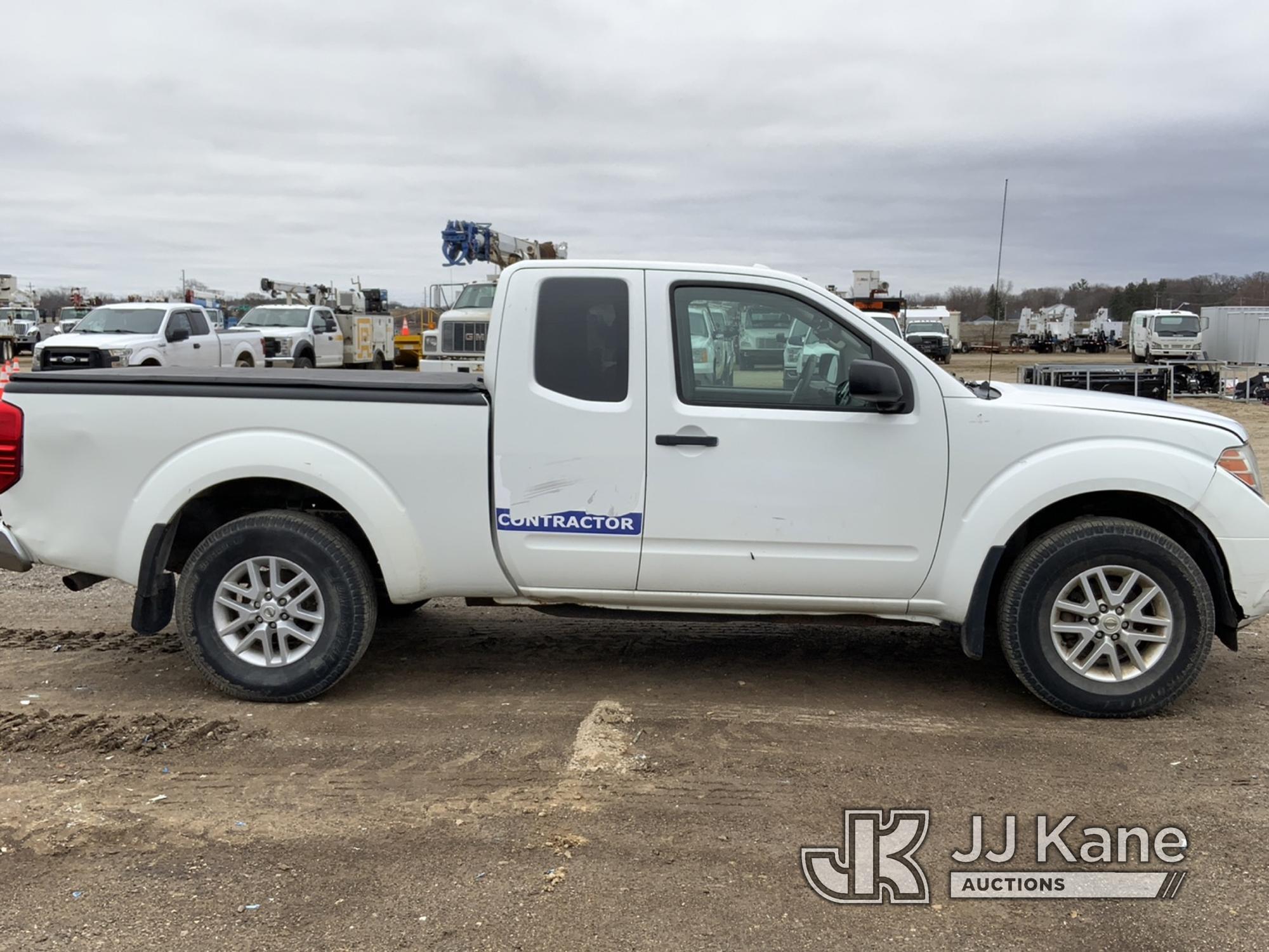 (Charlotte, MI) 2016 Nissan Frontier 4x4 Extended-Cab Pickup Truck Runs, Moves, Body Damage, Jump To