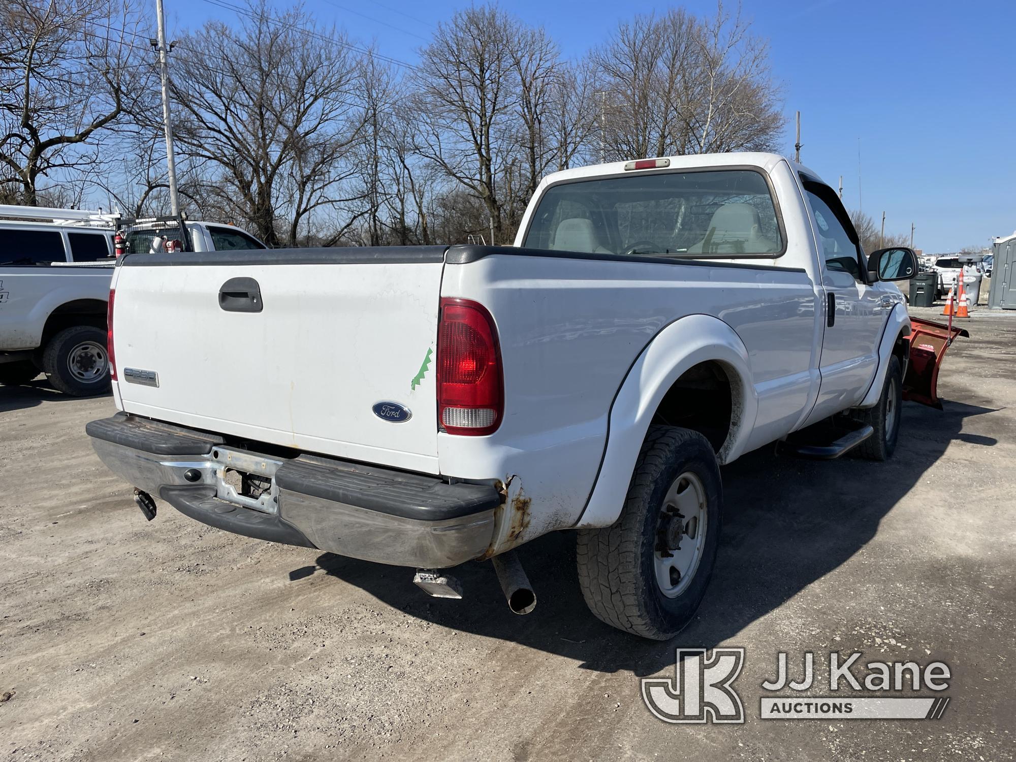 (Plymouth Meeting, PA) 2005 Ford F250 4x4 Pickup Truck Runs & Moves, Abs Light on, Body Rust Damage,