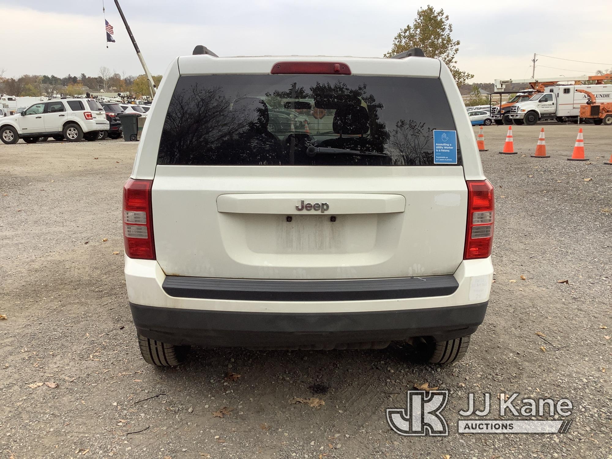 (Plymouth Meeting, PA) 2014 Jeep Patriot 4-Door Sport Utility Vehicle Runs & Moves, Body & Rust Dama