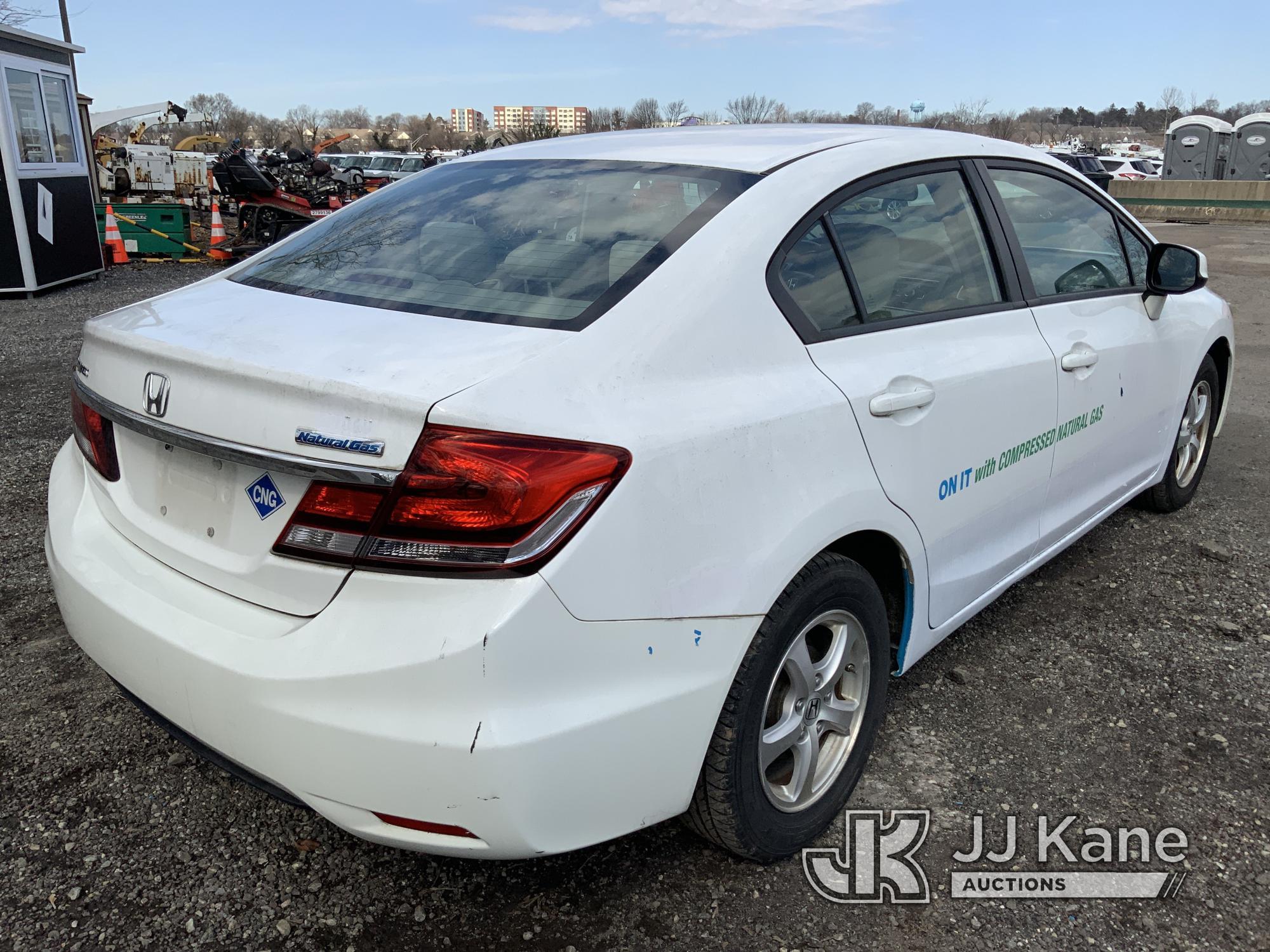 (Plymouth Meeting, PA) 2013 Honda Civic 4-Door Sedan CNG Only) (Runs & Moves, Body & Rust