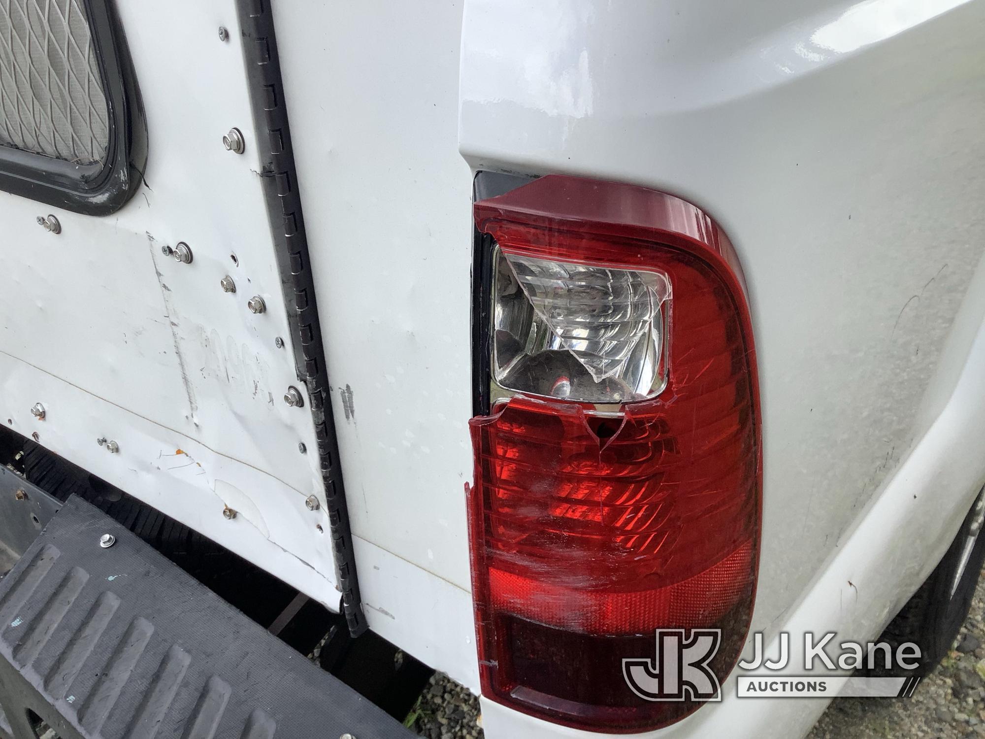 (Shrewsbury, MA) 2013 Ford F250 4x4 Crew-Cab Pickup Truck Runs & Moves) (Body Damage, Damaged Passen