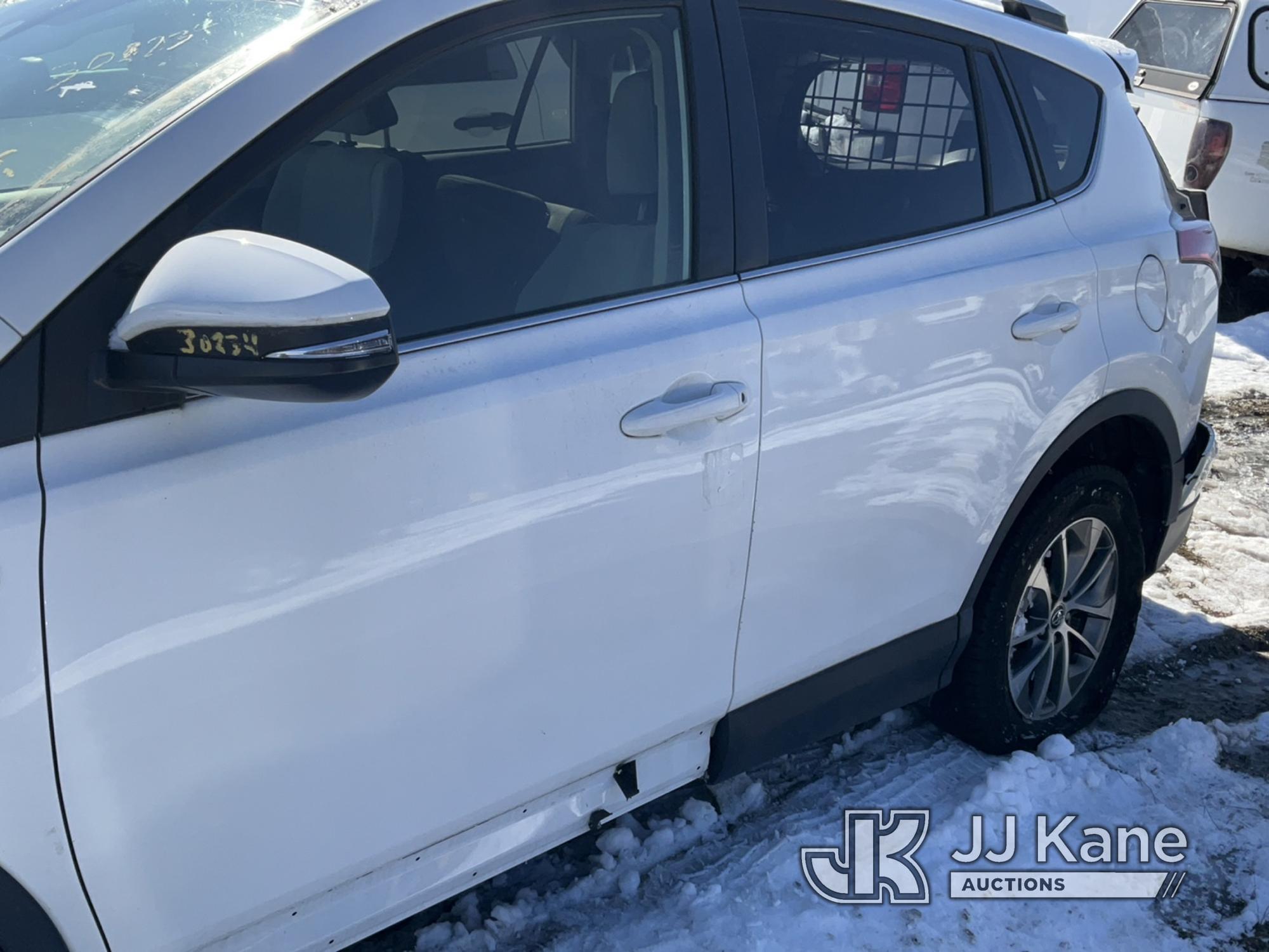 (Bellport, NY) 2017 Toyota RAV4 Hybrid 4-Door Sport Utility Vehicle Wrecked, Run & Moves, Rear Axle