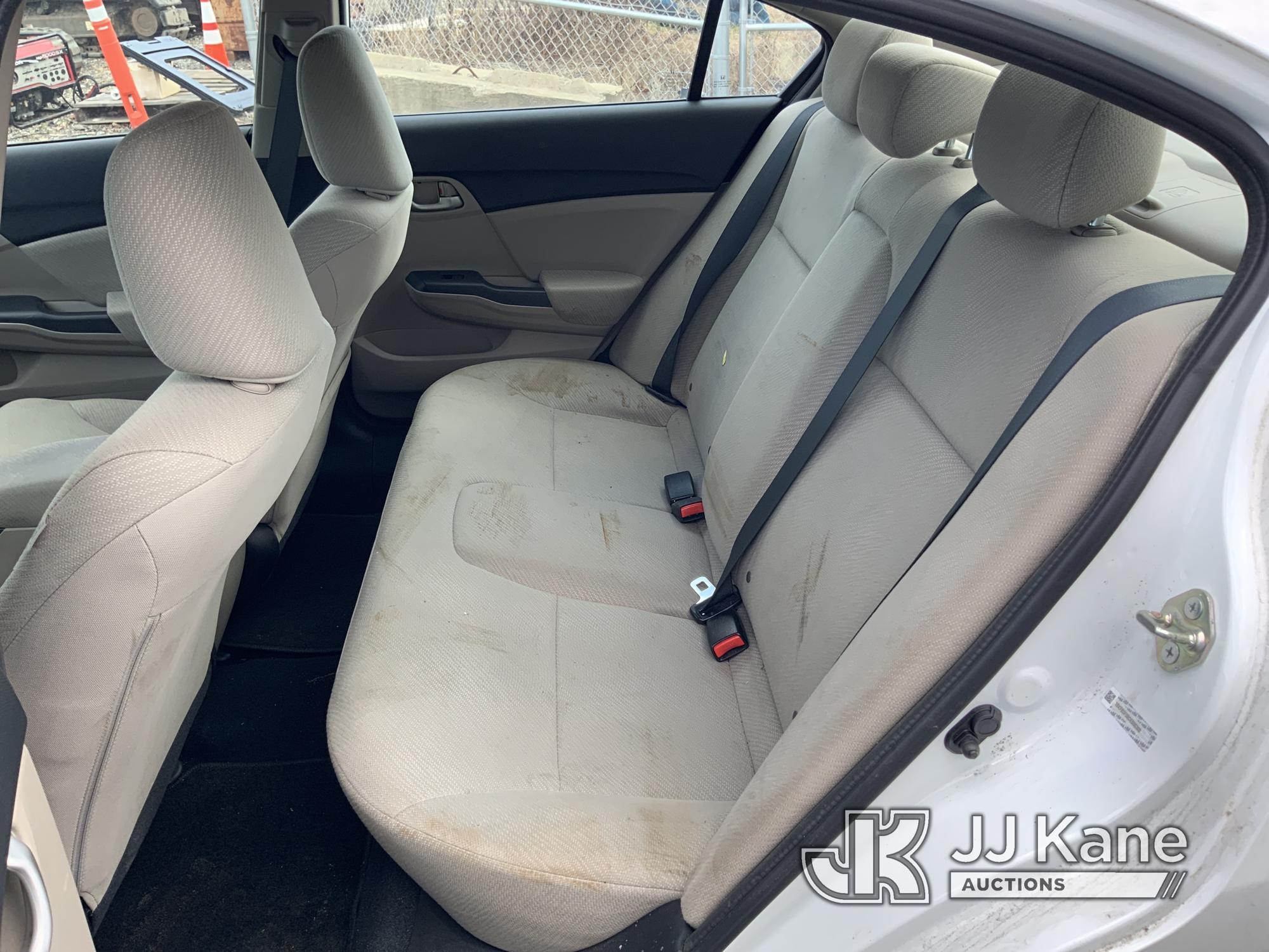 (Plymouth Meeting, PA) 2013 Honda Civic 4-Door Sedan CNG Only) (Runs & Moves, Body & Rust