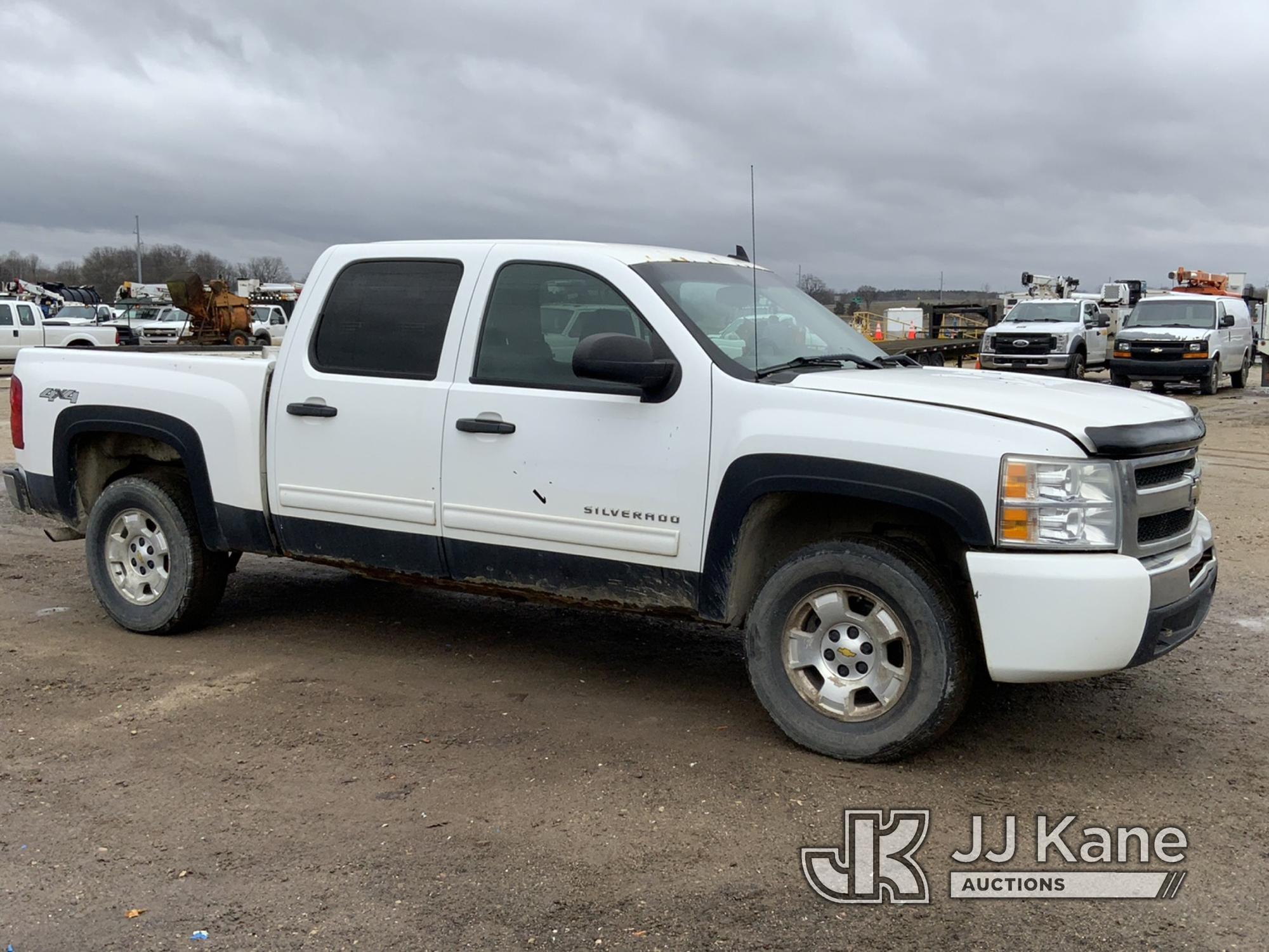 (Charlotte, MI) 2010 Chevrolet Silverado 1500 4x4 Crew-Cab Pickup Truck Runs, Moves, Rust, Body Dama