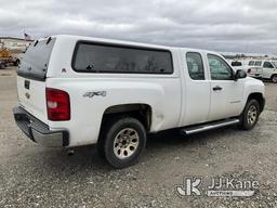 (Shrewsbury, MA) 2011 Chevrolet Silverado 1500 4x4 Extended-Cab Pickup Truck Runs & Moves) (Rust Dam