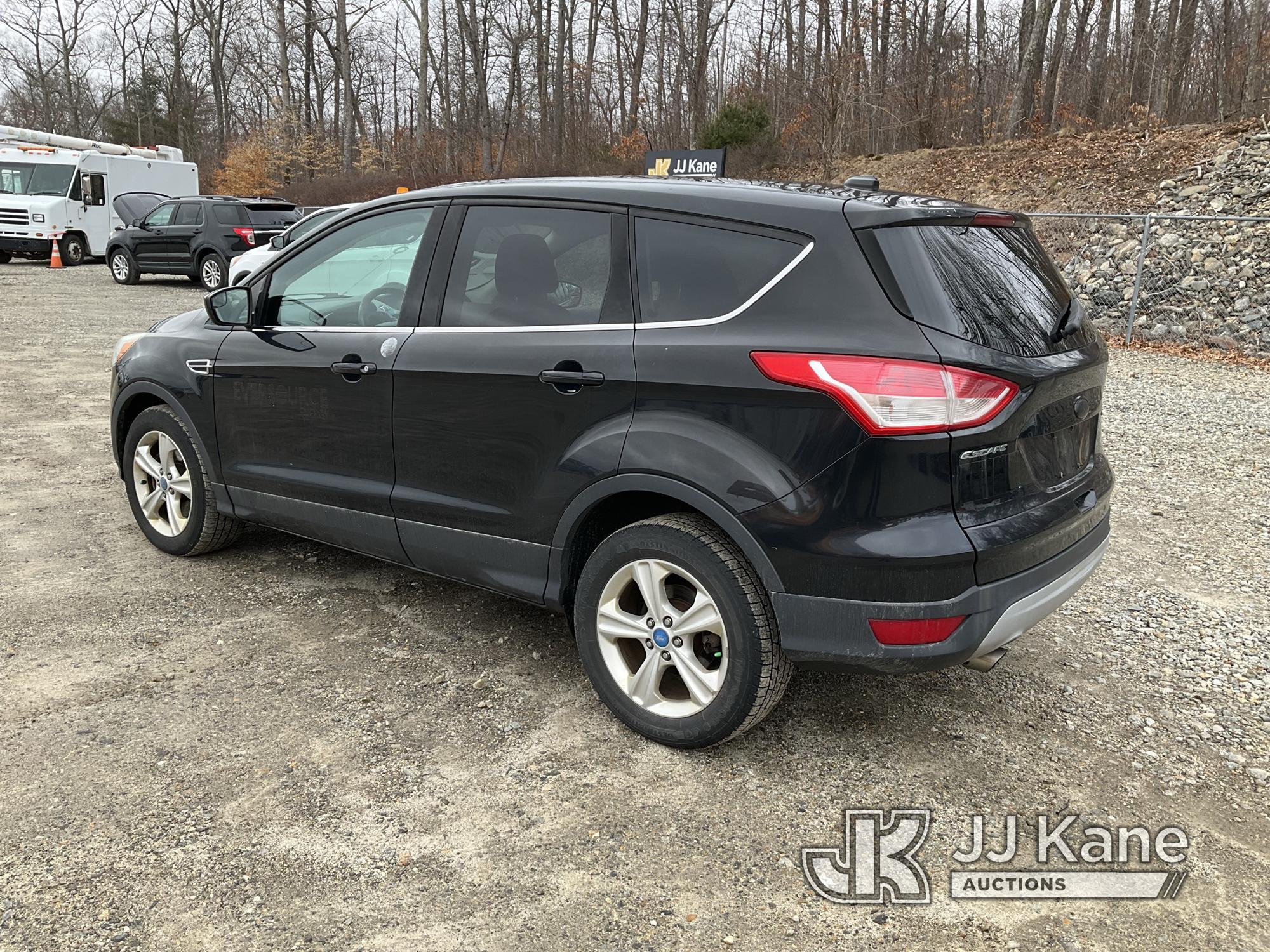 (Shrewsbury, MA) 2013 Ford Escape 4x4 4-Door Sport Utility Vehicle Runs & Moves) (Rust Damage